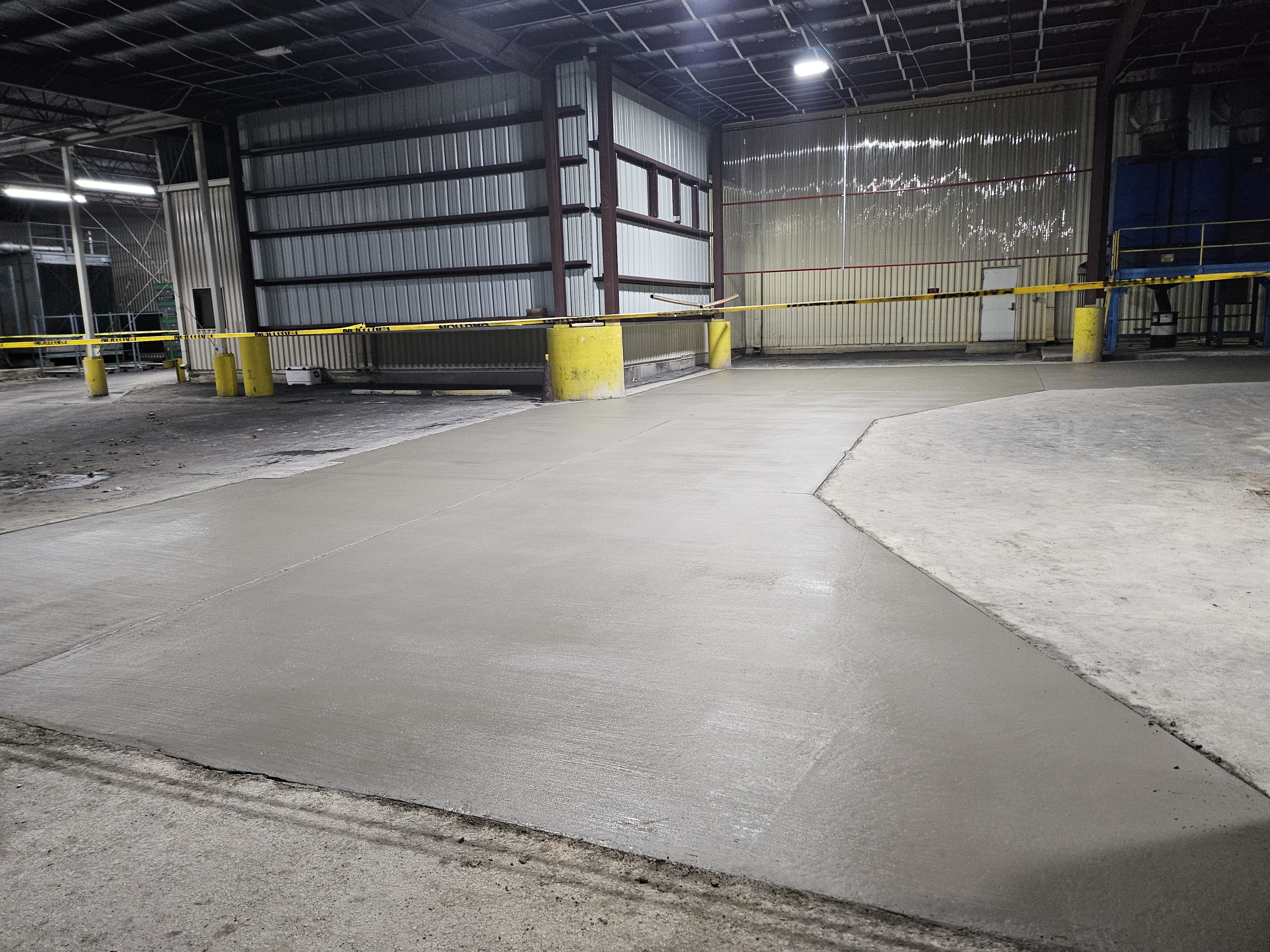 8-jays concrete logo