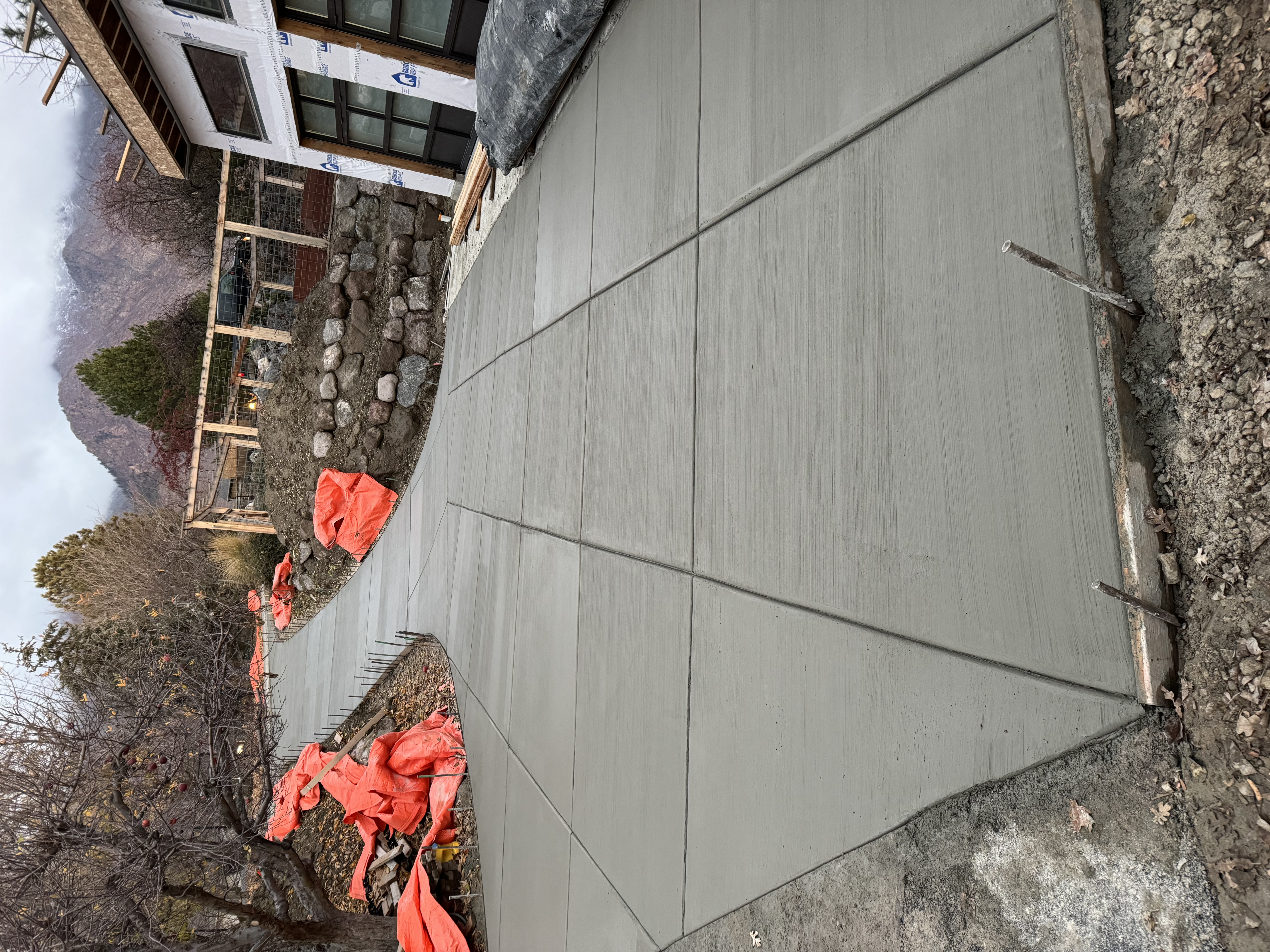 S&J Concrete logo