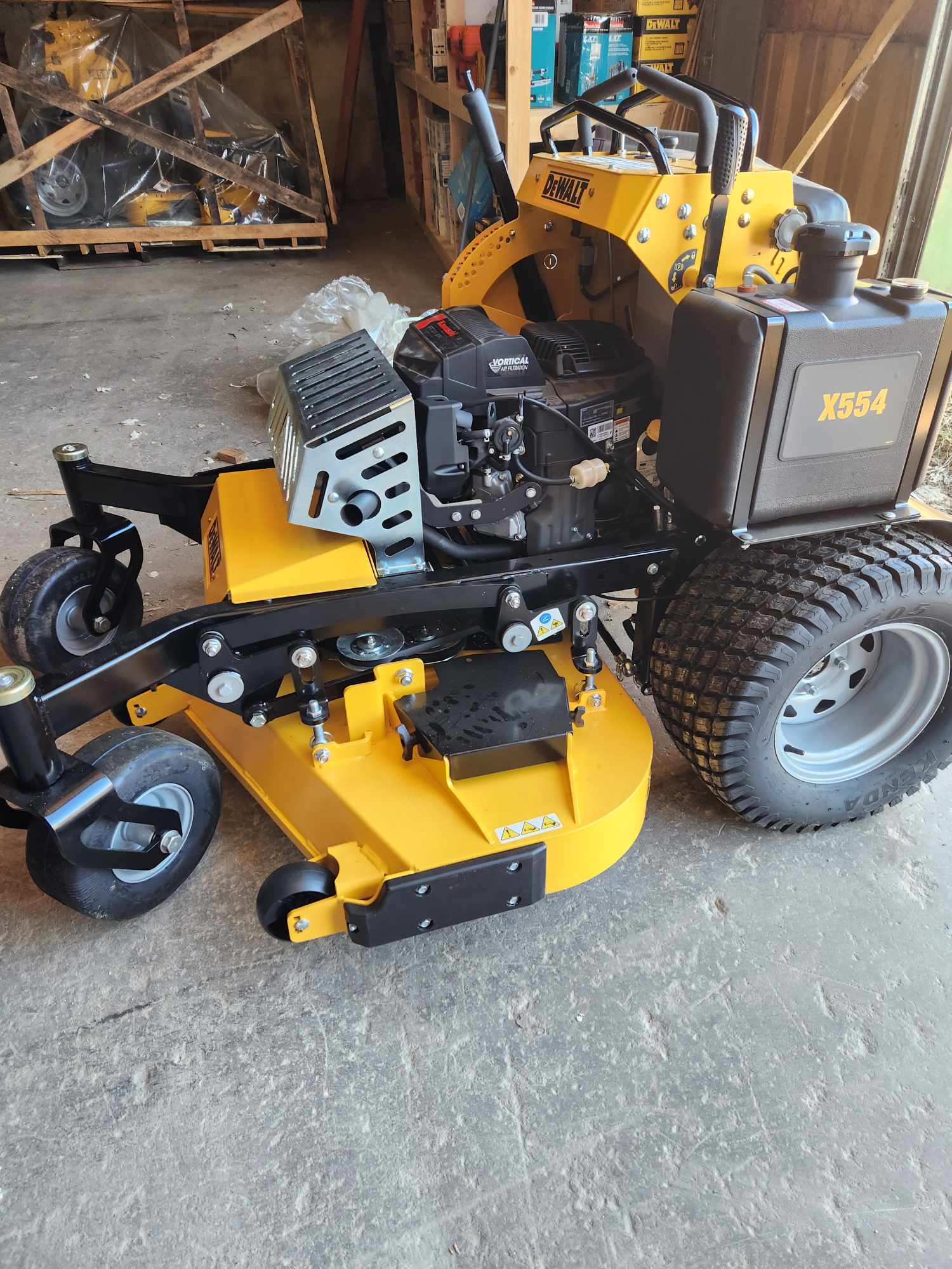 Avatar for Lewis's lawns