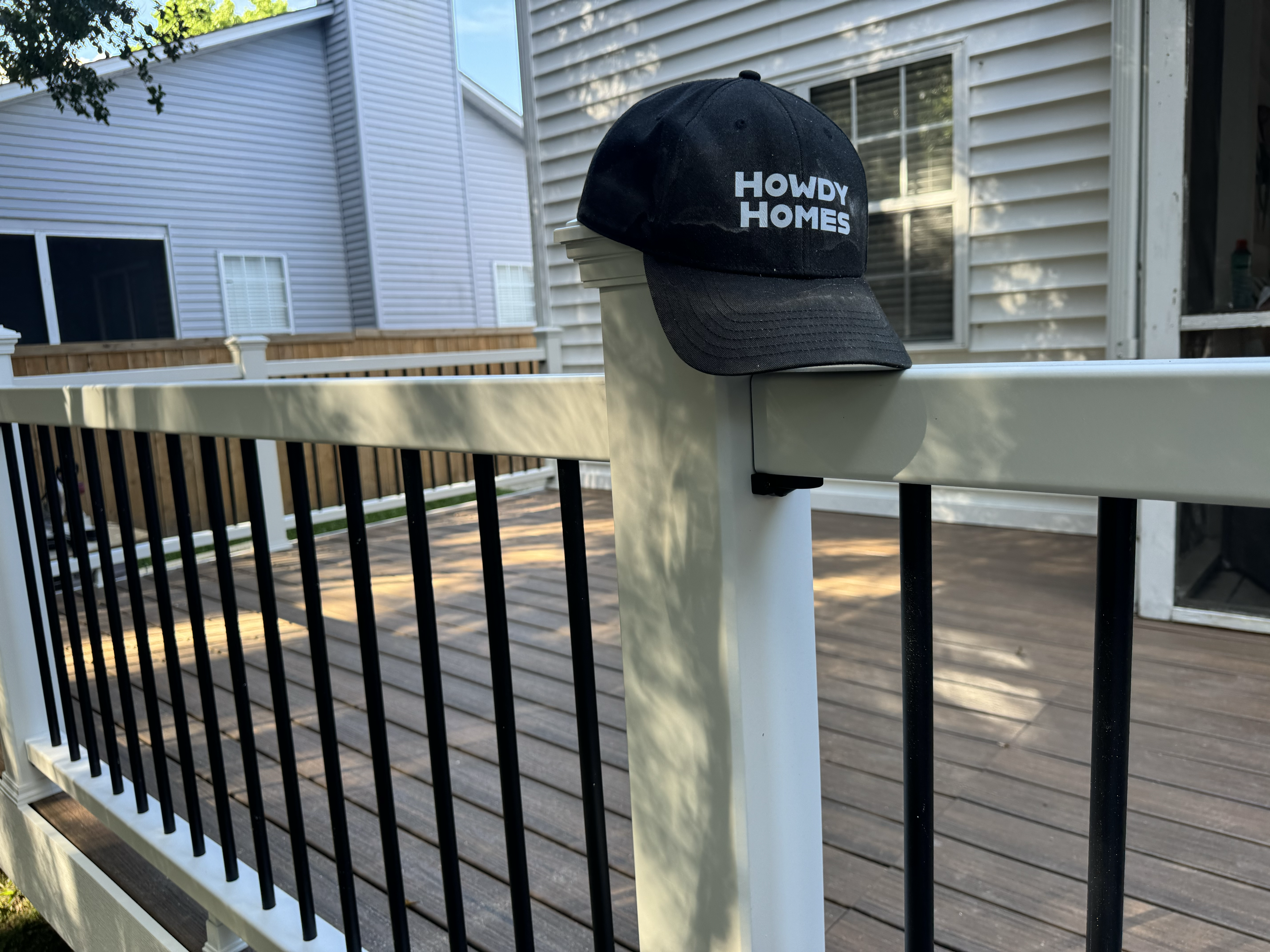 Howdy Homes LLC logo