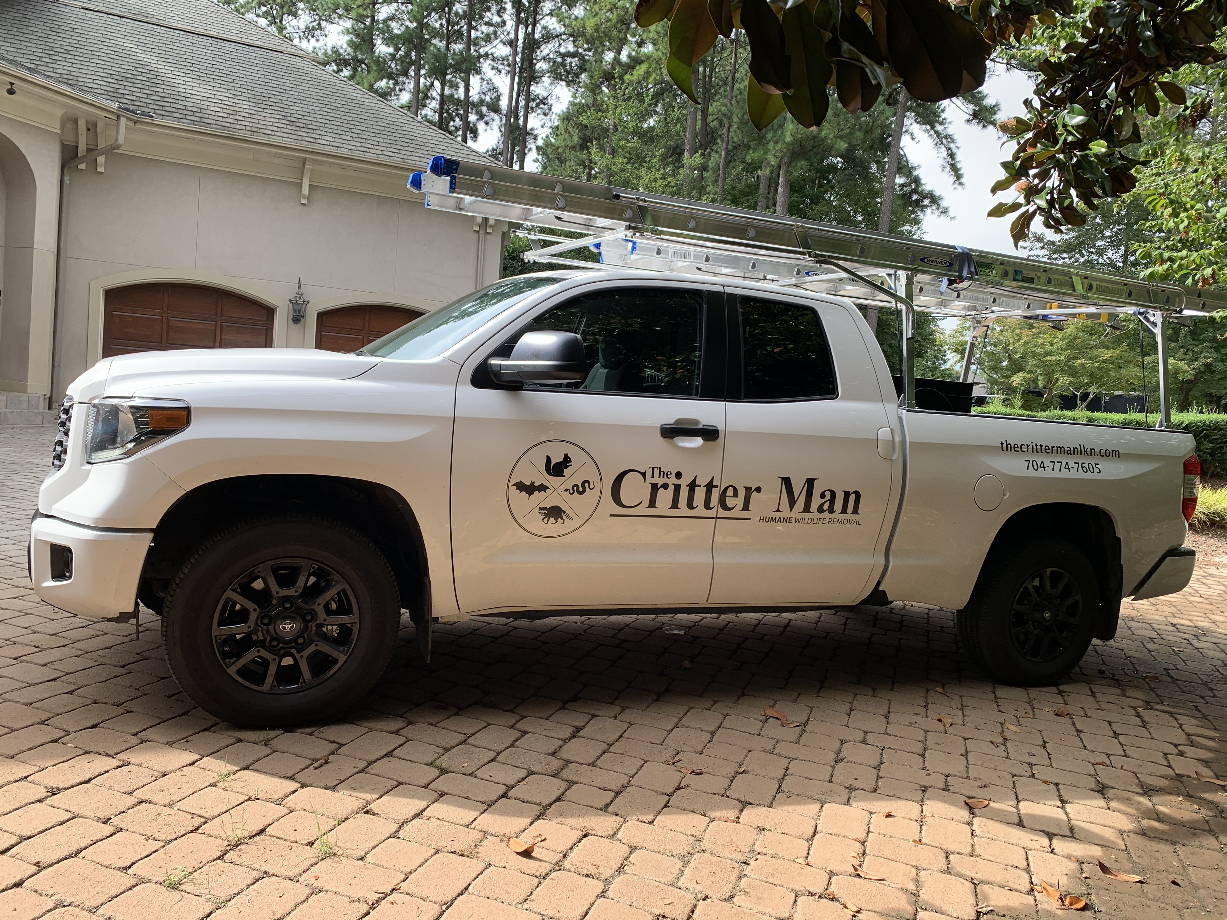 The Critter Man logo