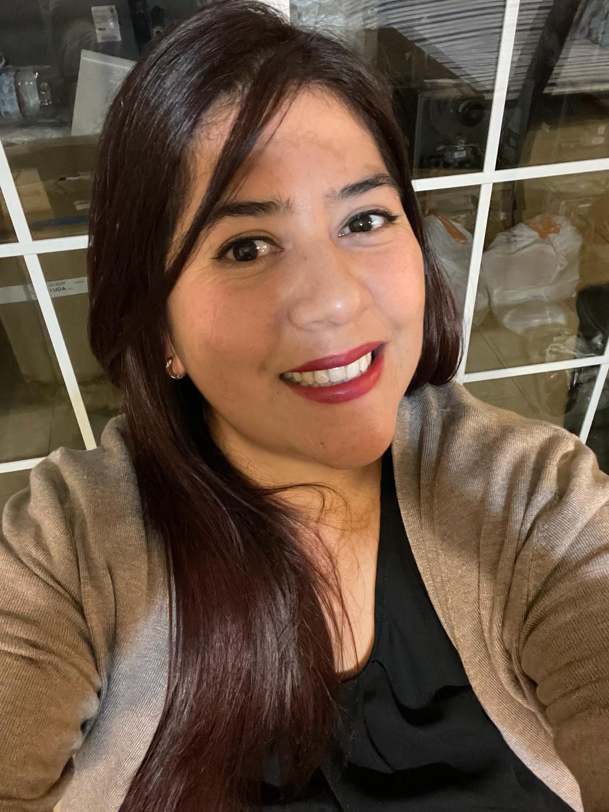 gomezjulissa983@gmail.com logo