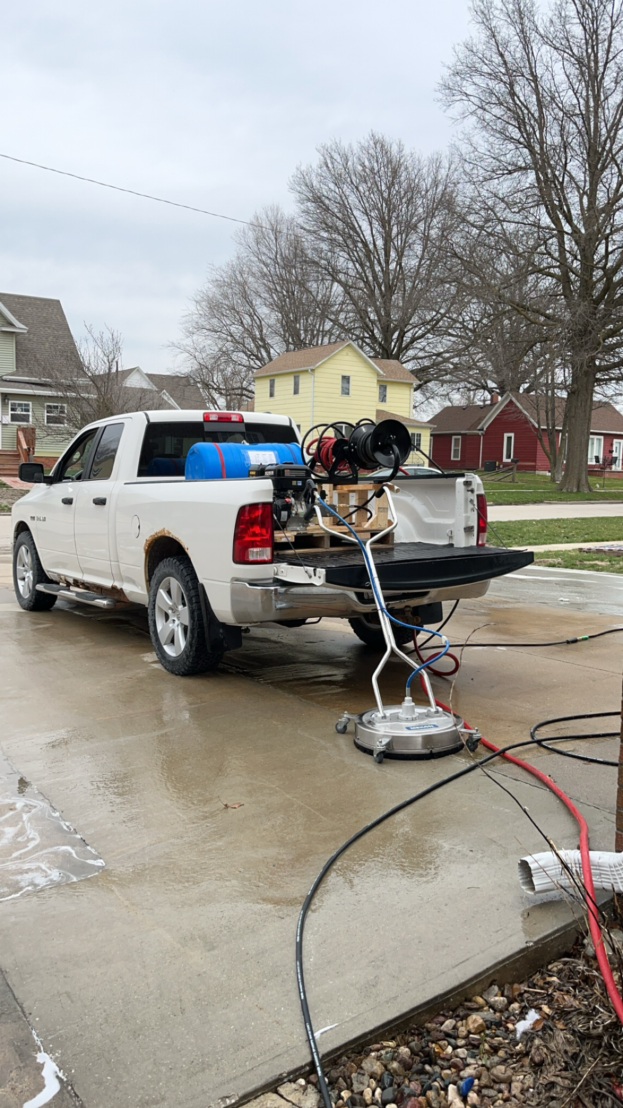 PDM Pressure Washing logo