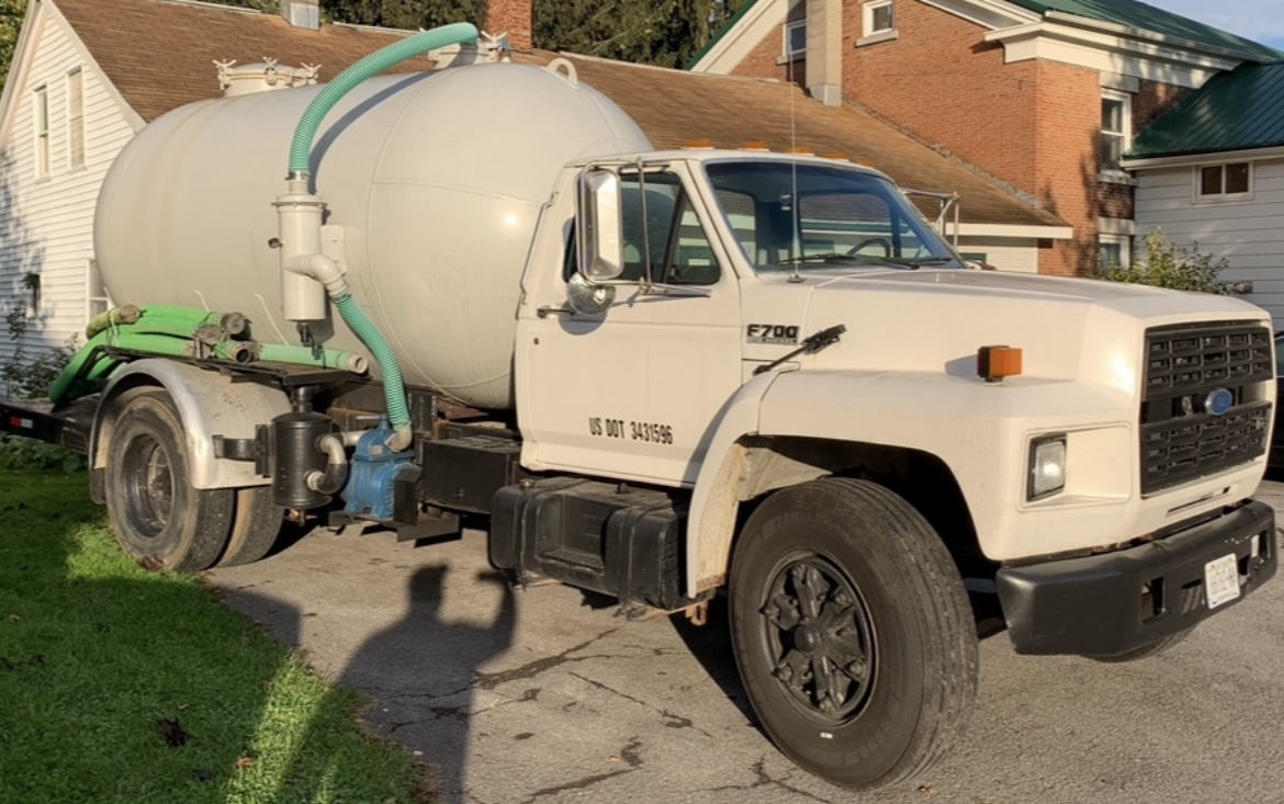 Savarese Septic Service logo