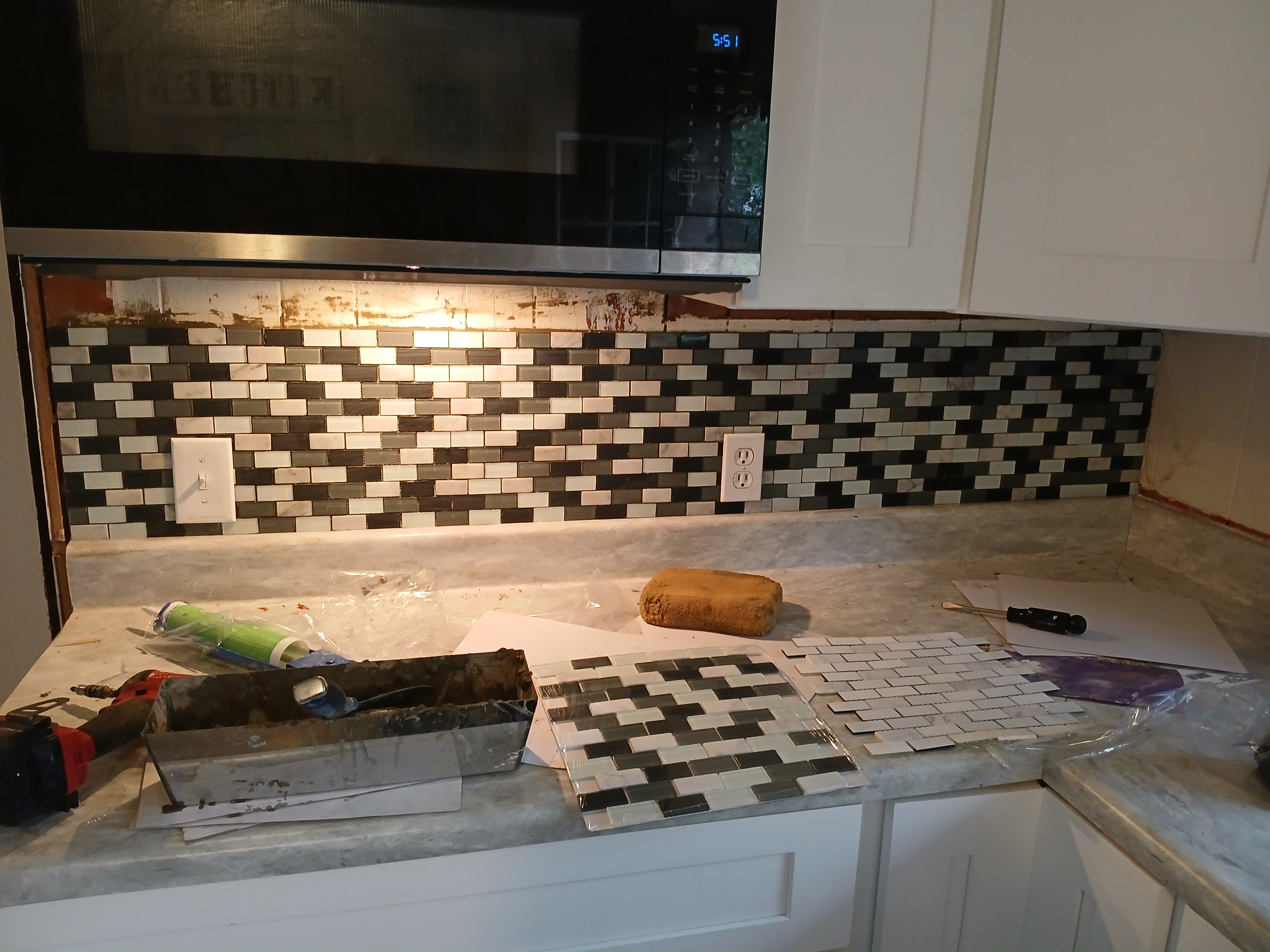Top Notch remodeling logo