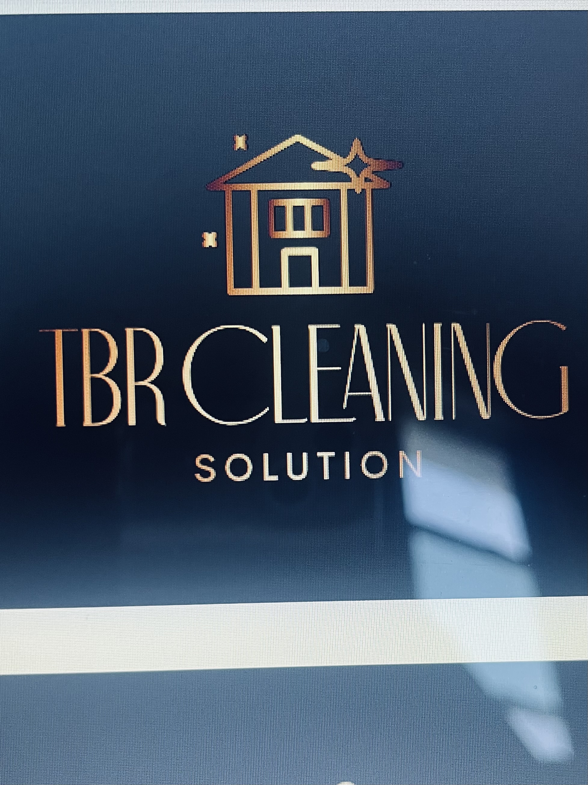 TBR Cleaning Solutions LLC logo