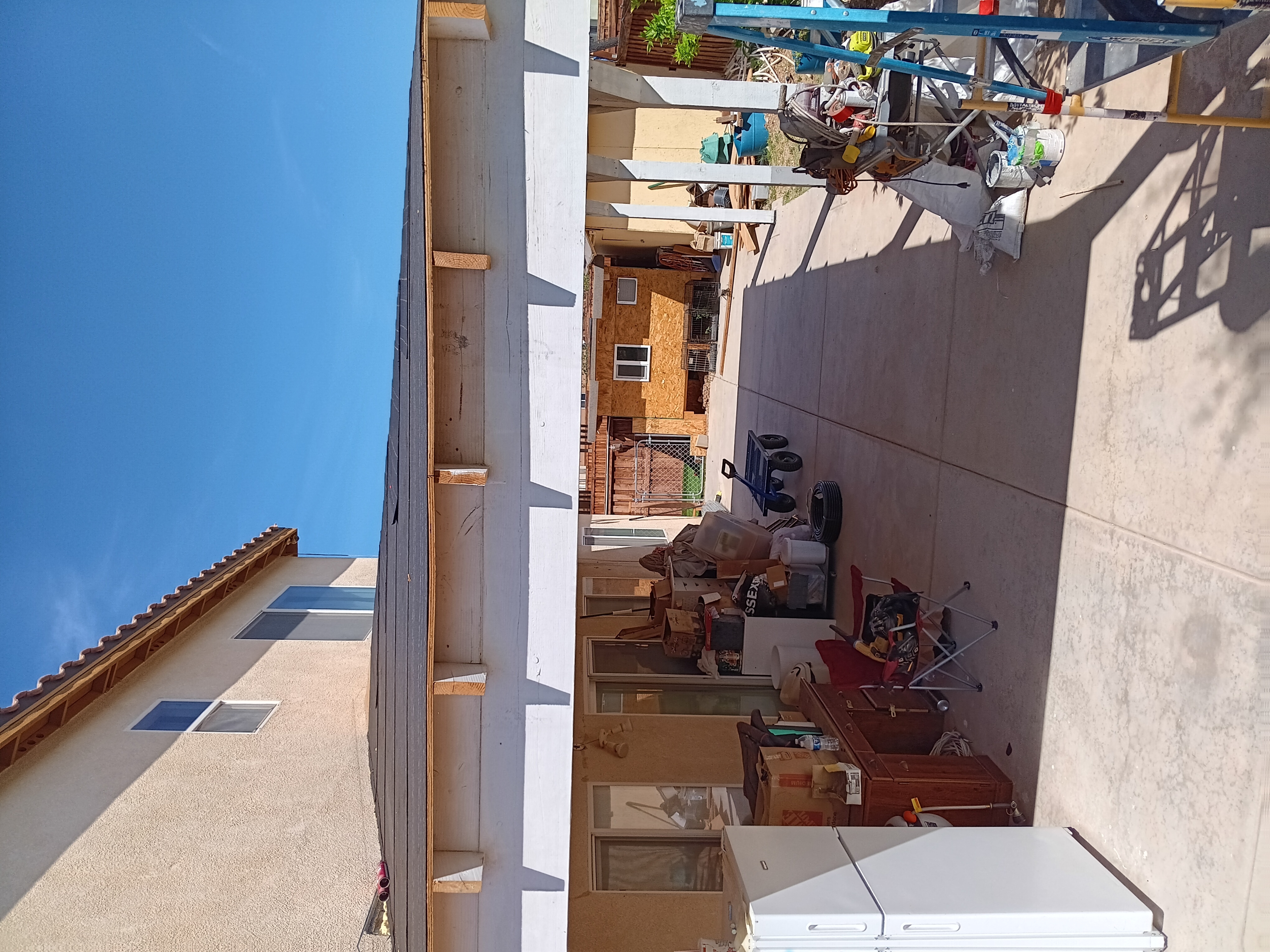 Rentavatio Handyman services logo