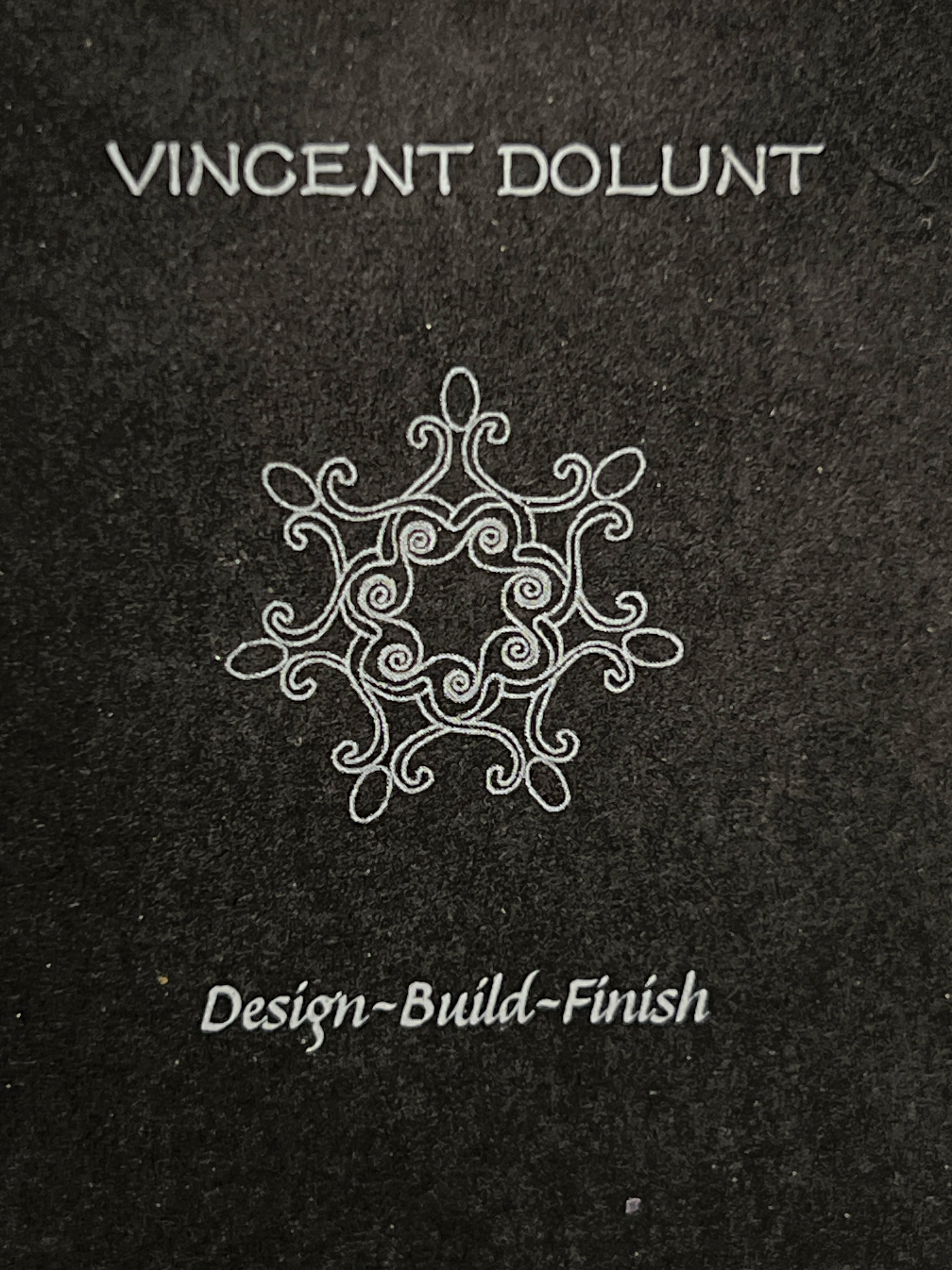Vincent Dolunt logo