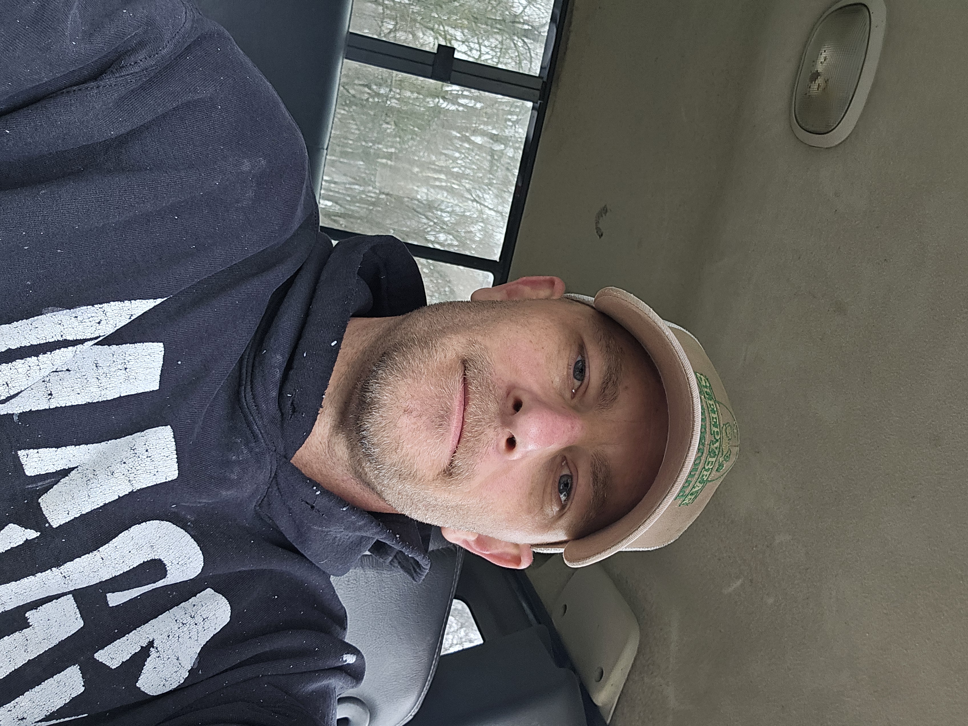 Eric's concrete services LLC logo