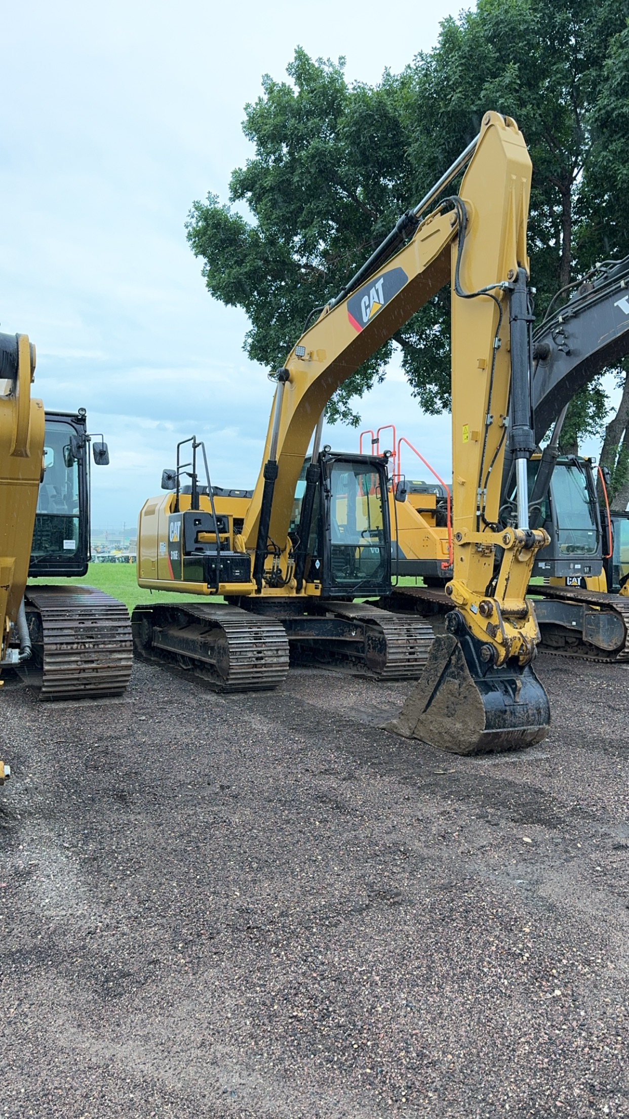 YG excavating logo