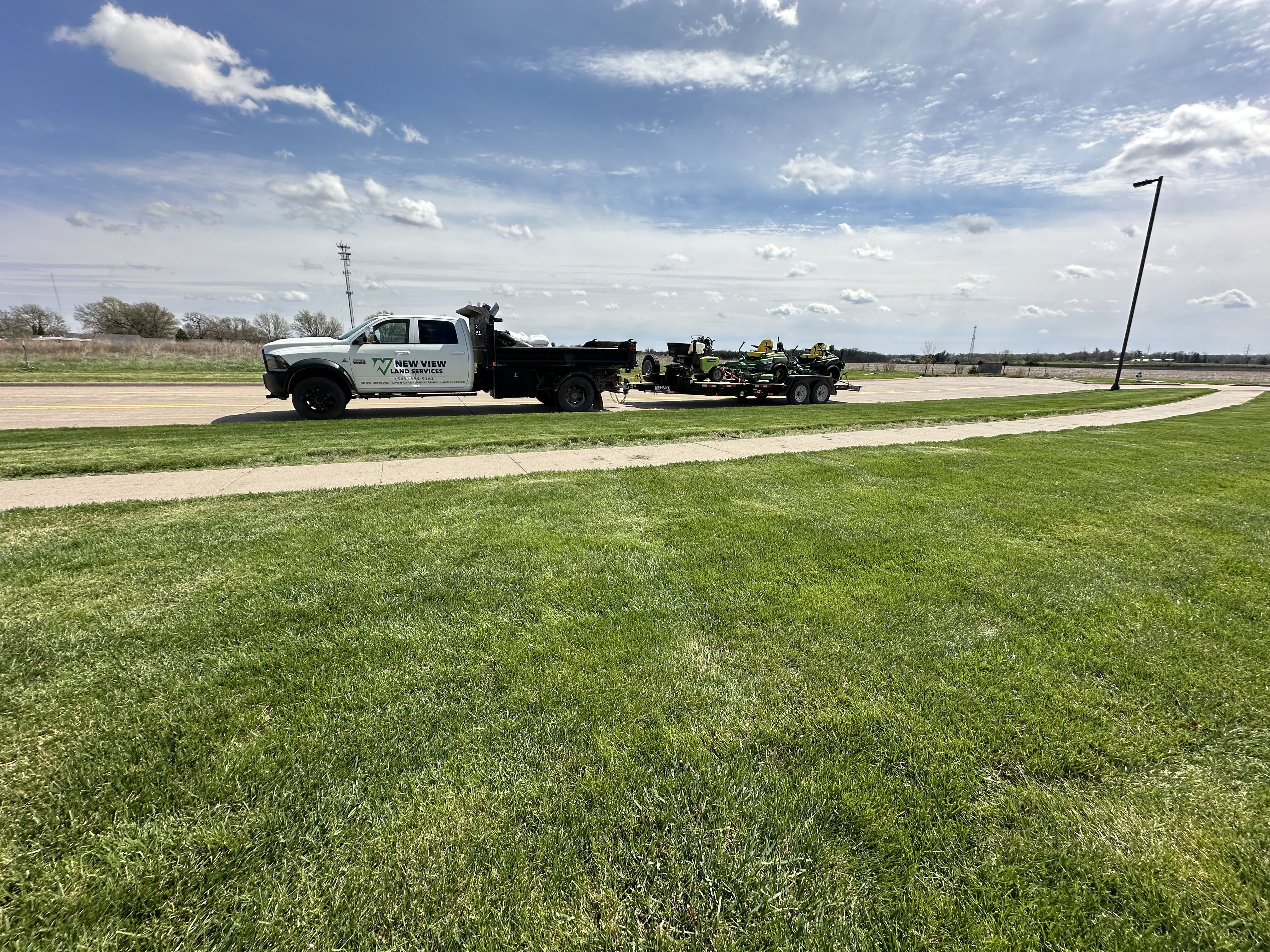 New View Land Services logo