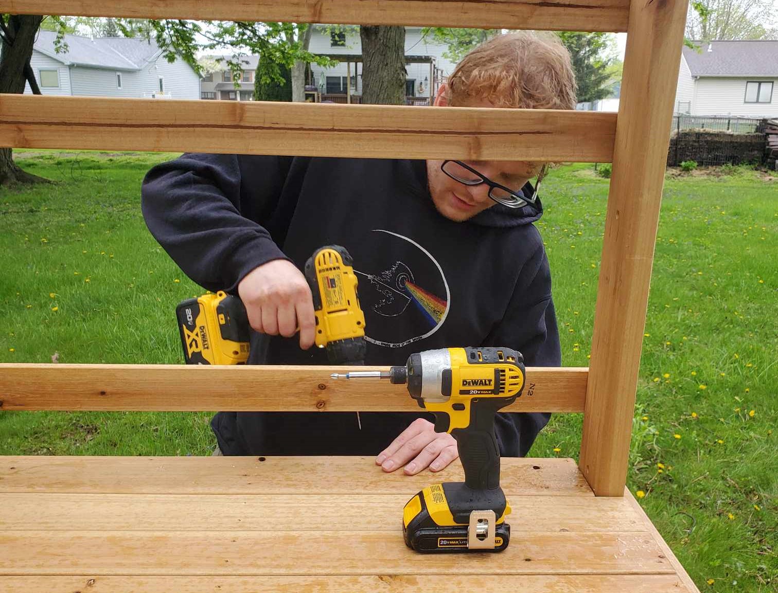 Rion Schulz Handyman Services logo