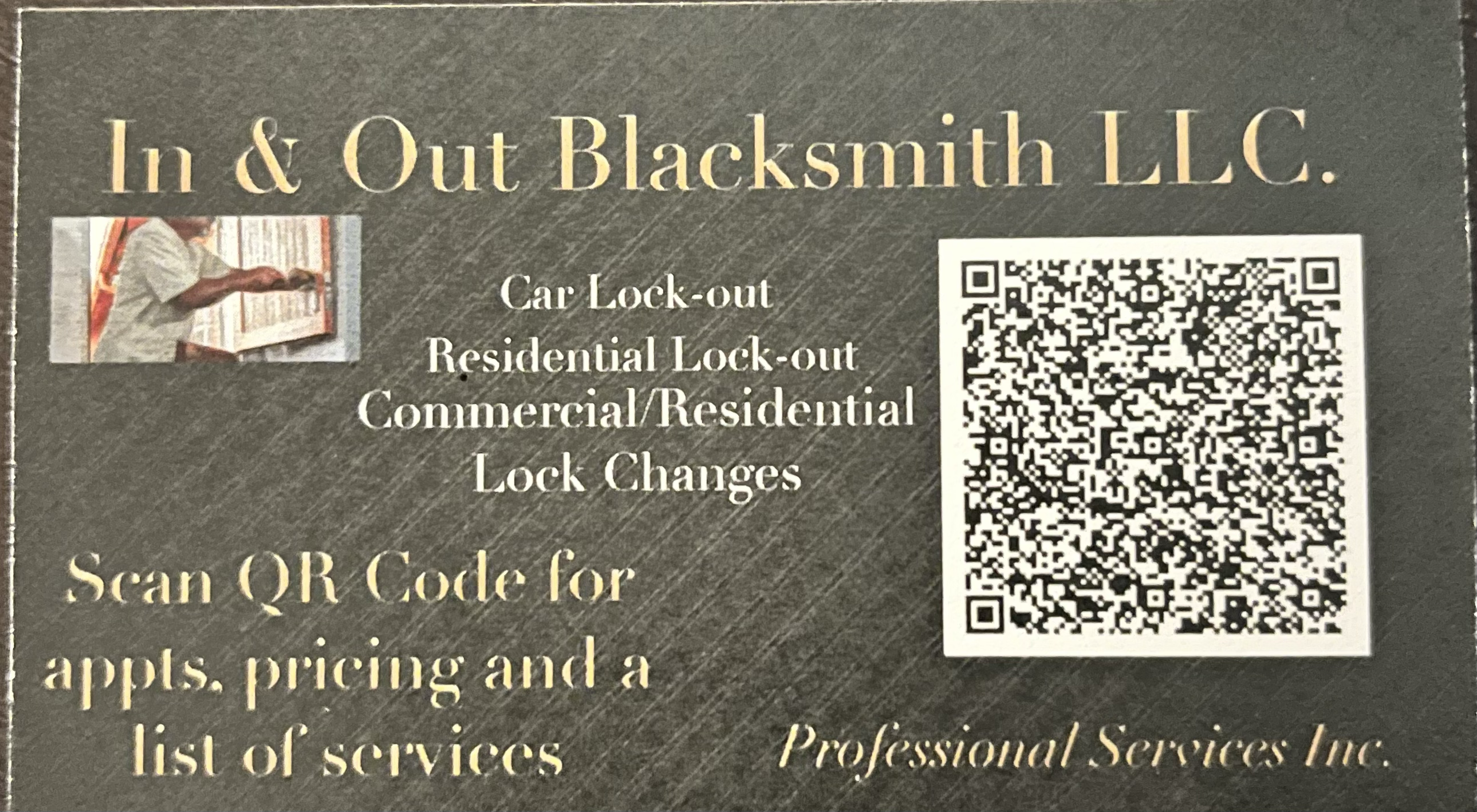 In & Out Blacksmith logo