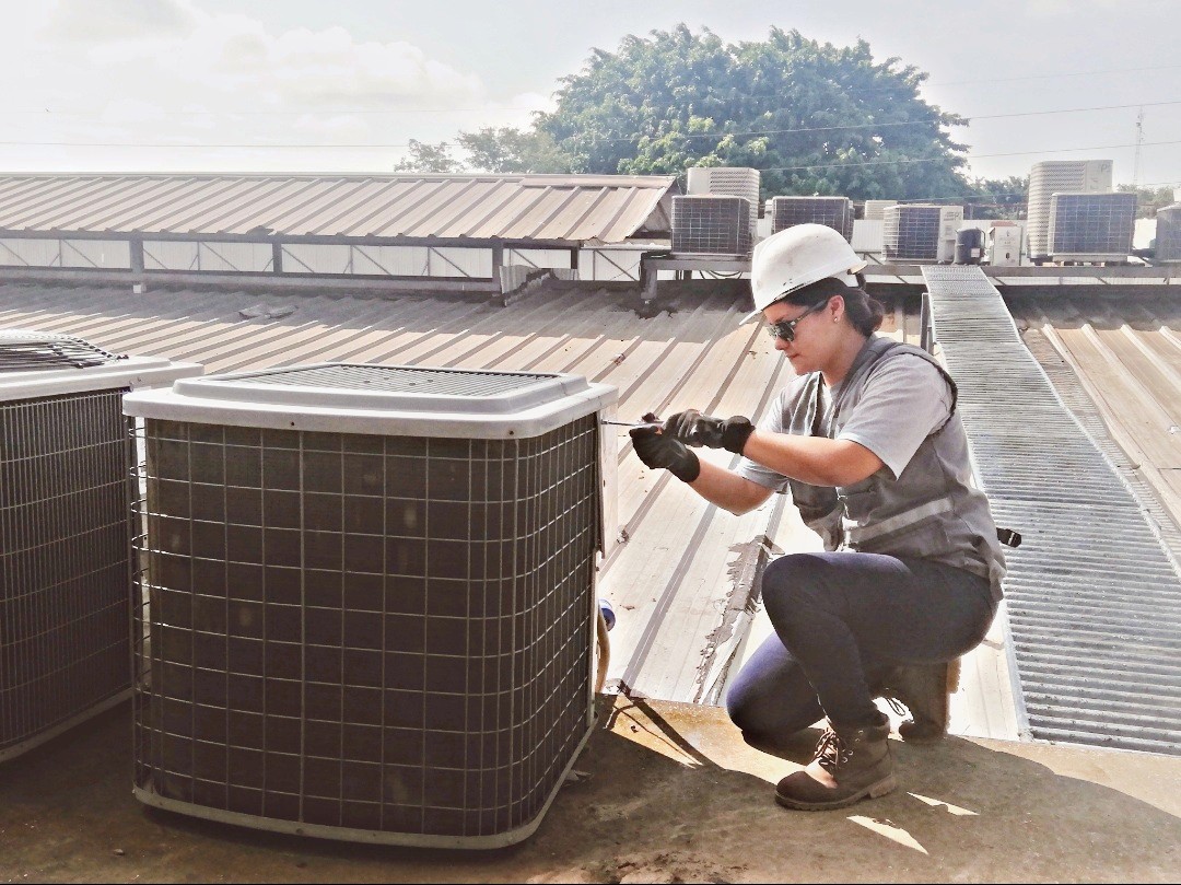 V&L Air Conditioning LLC logo