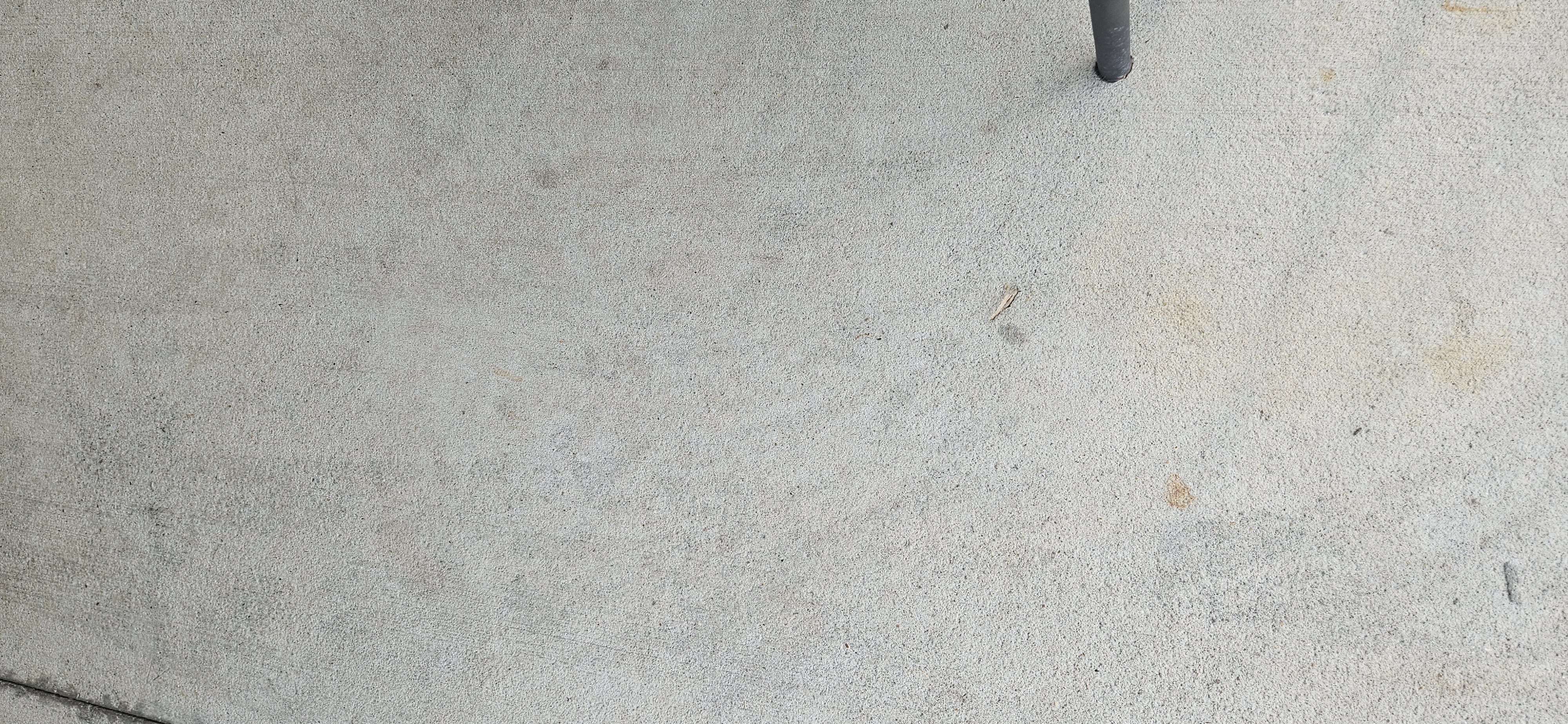 C&D pressure washing logo
