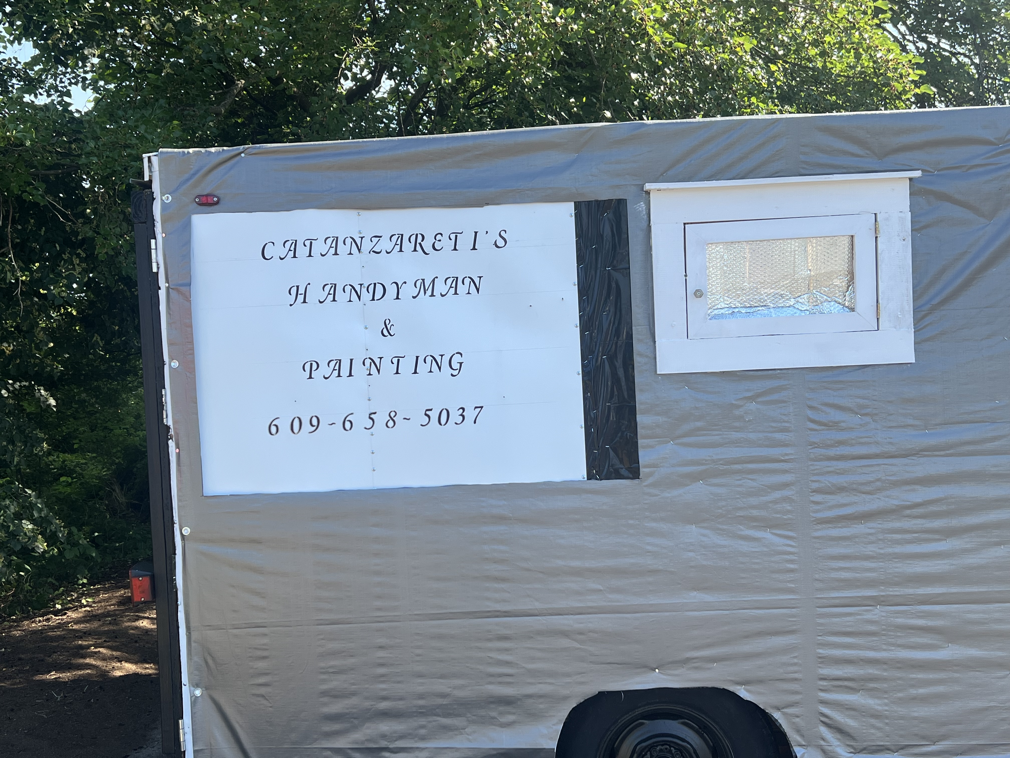 Catanzaretis Handyman & Painting logo