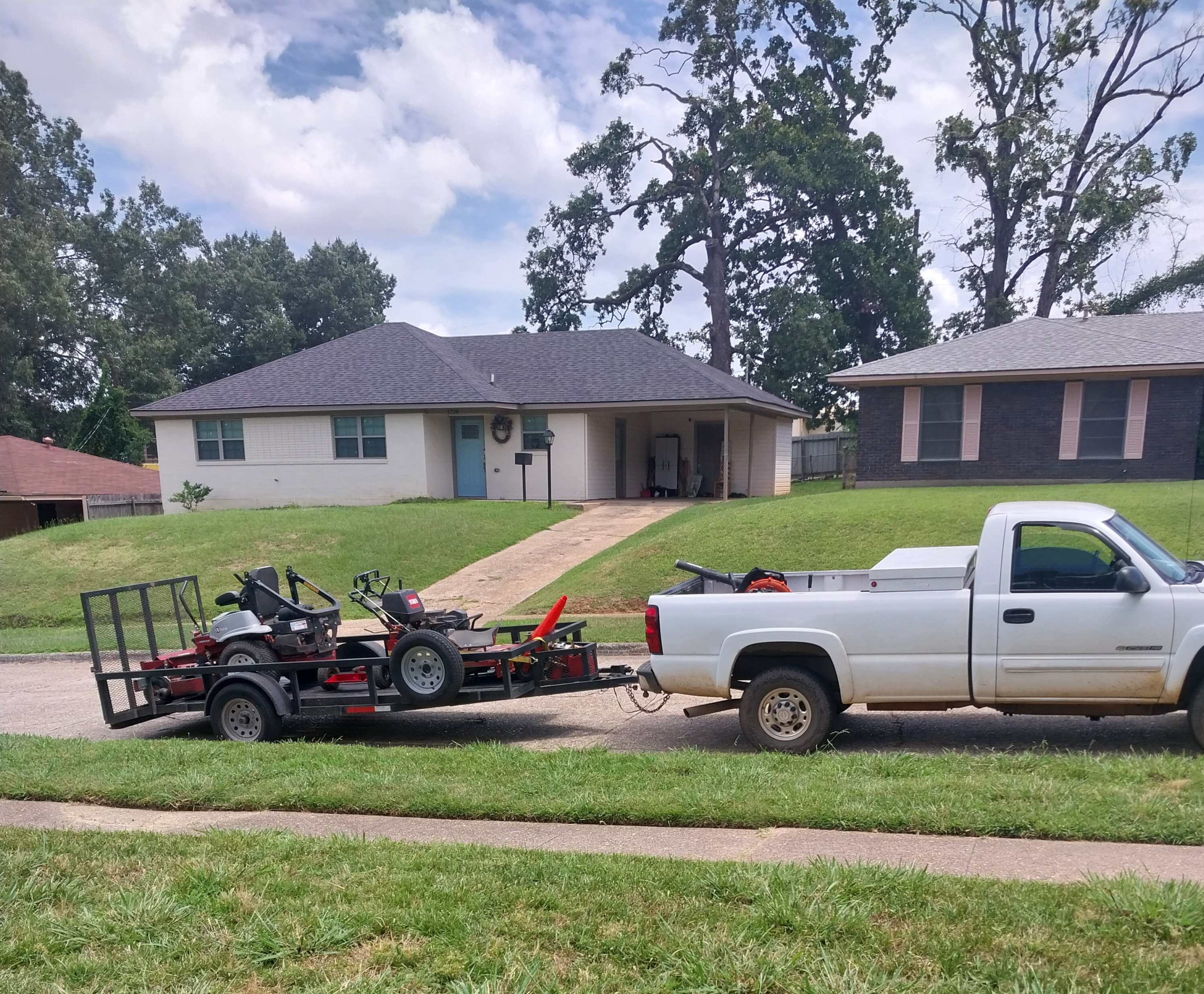 Peboy Way Lawn Service logo