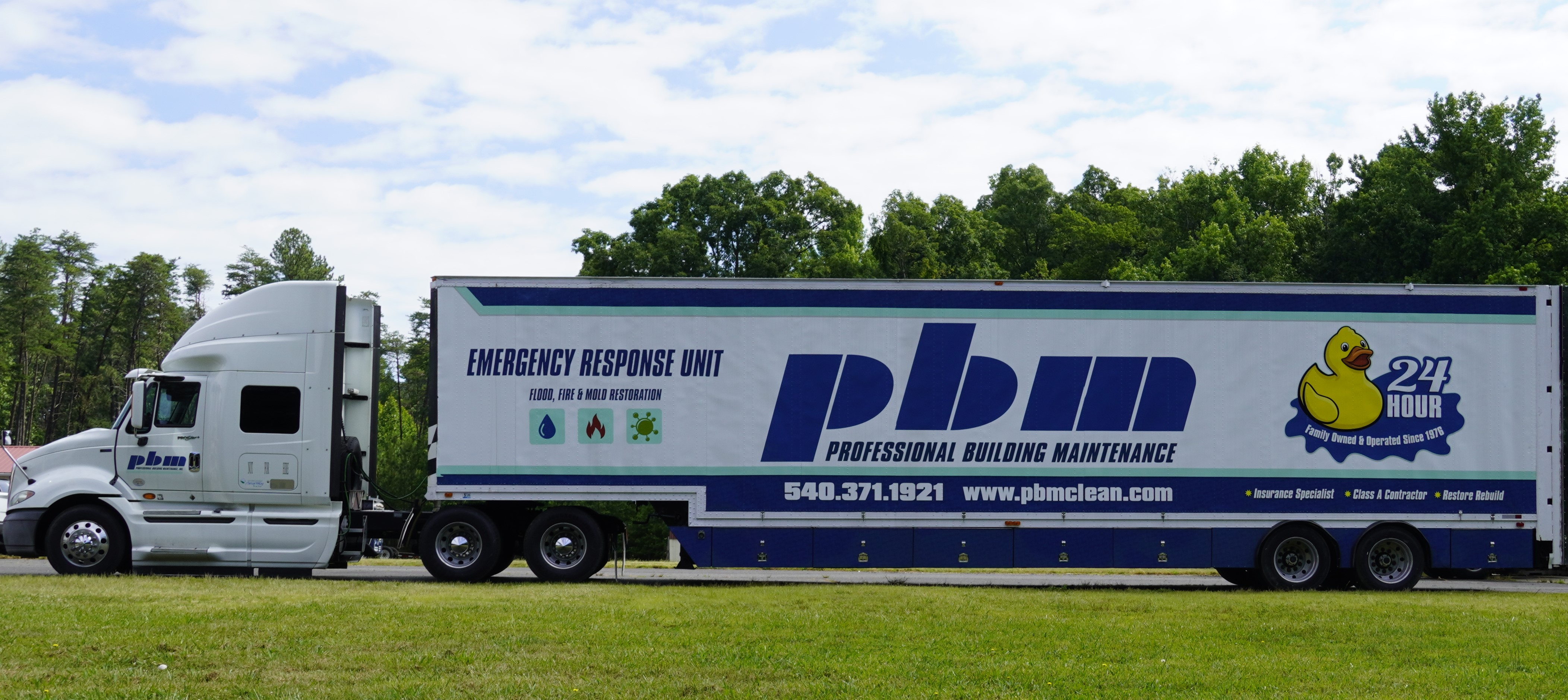 Professional Building Maintenance logo
