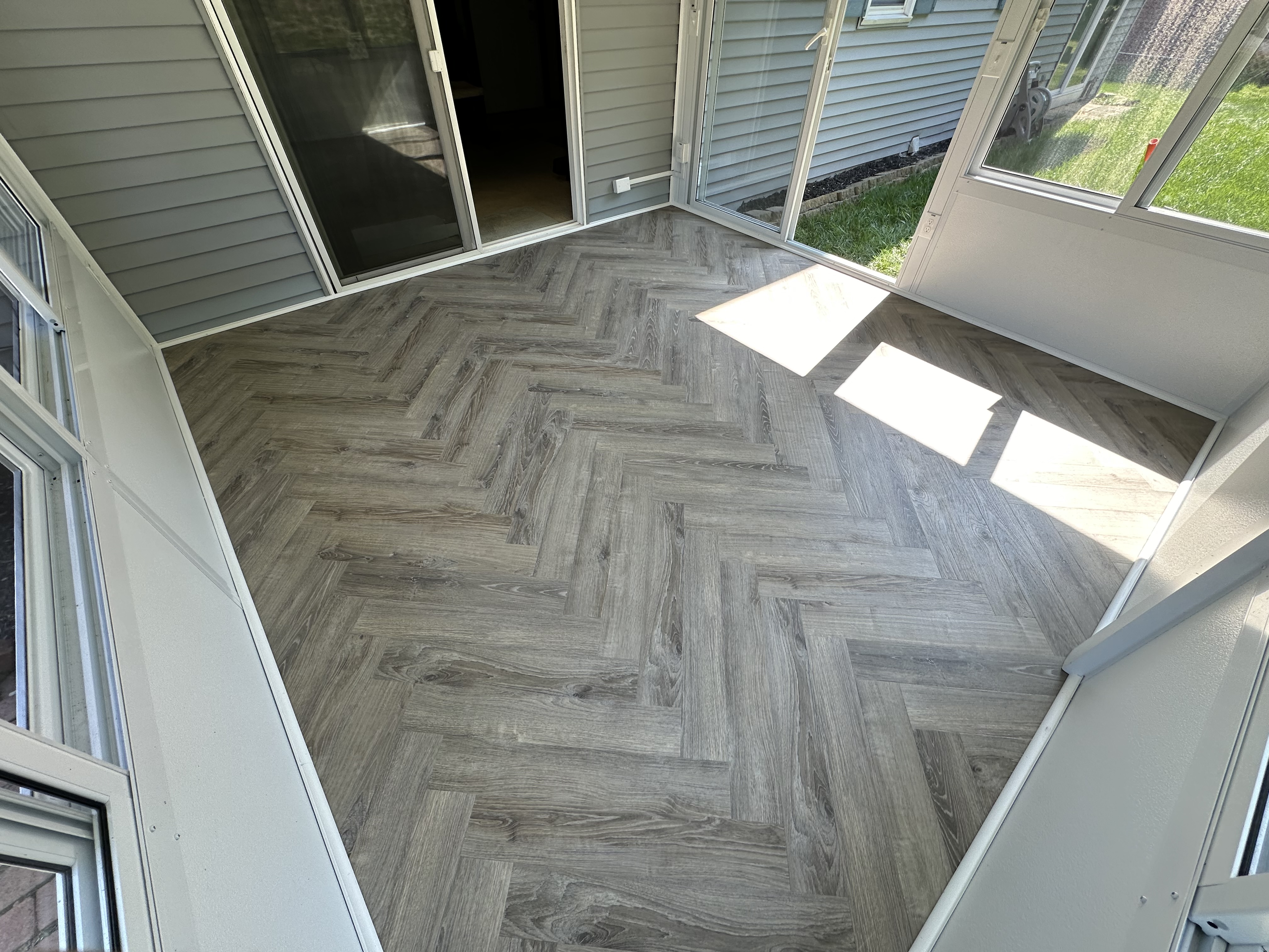 Hp flooring logo