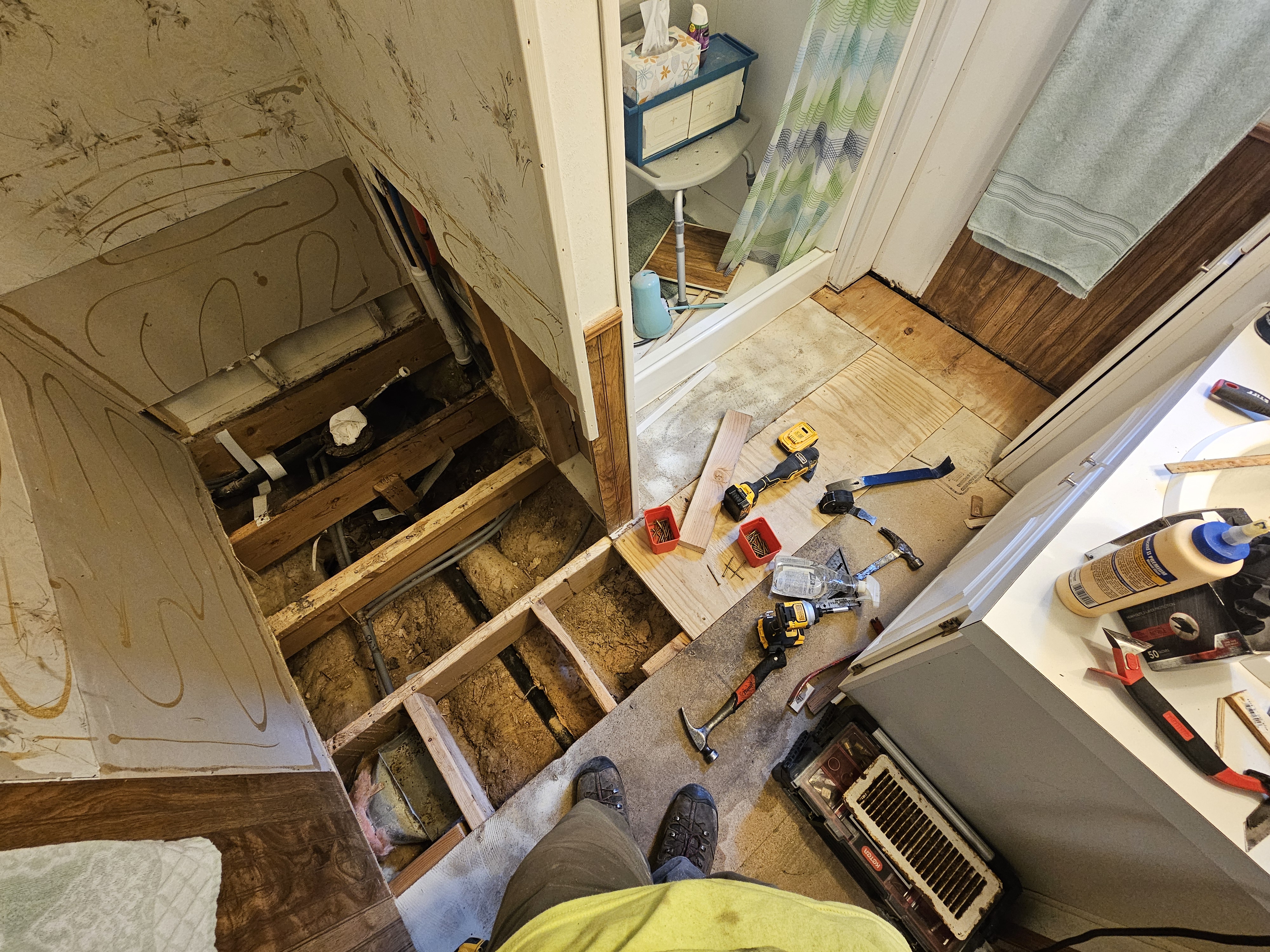 Austin's Mobile Home Repair logo