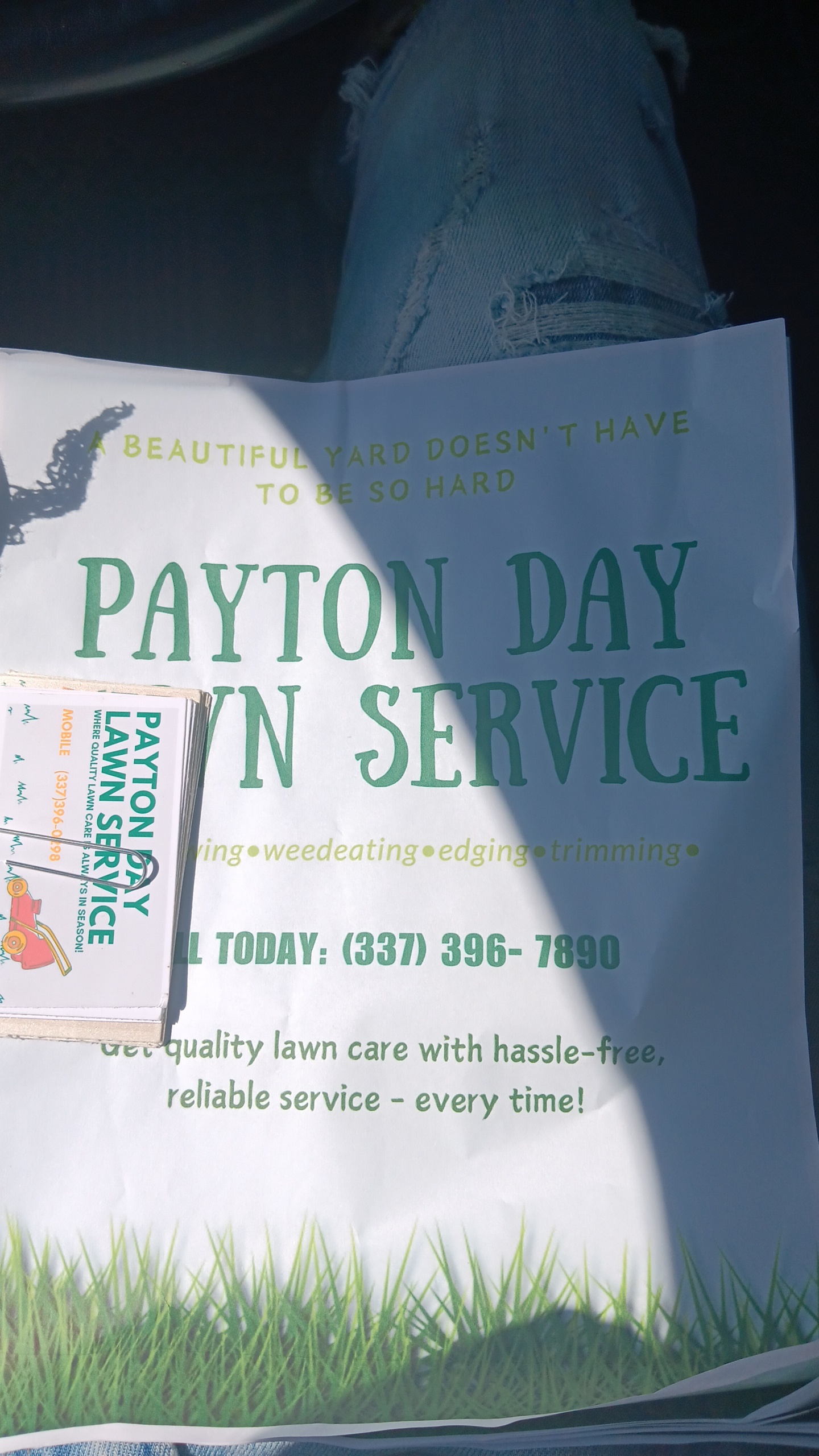 Days lawn care logo