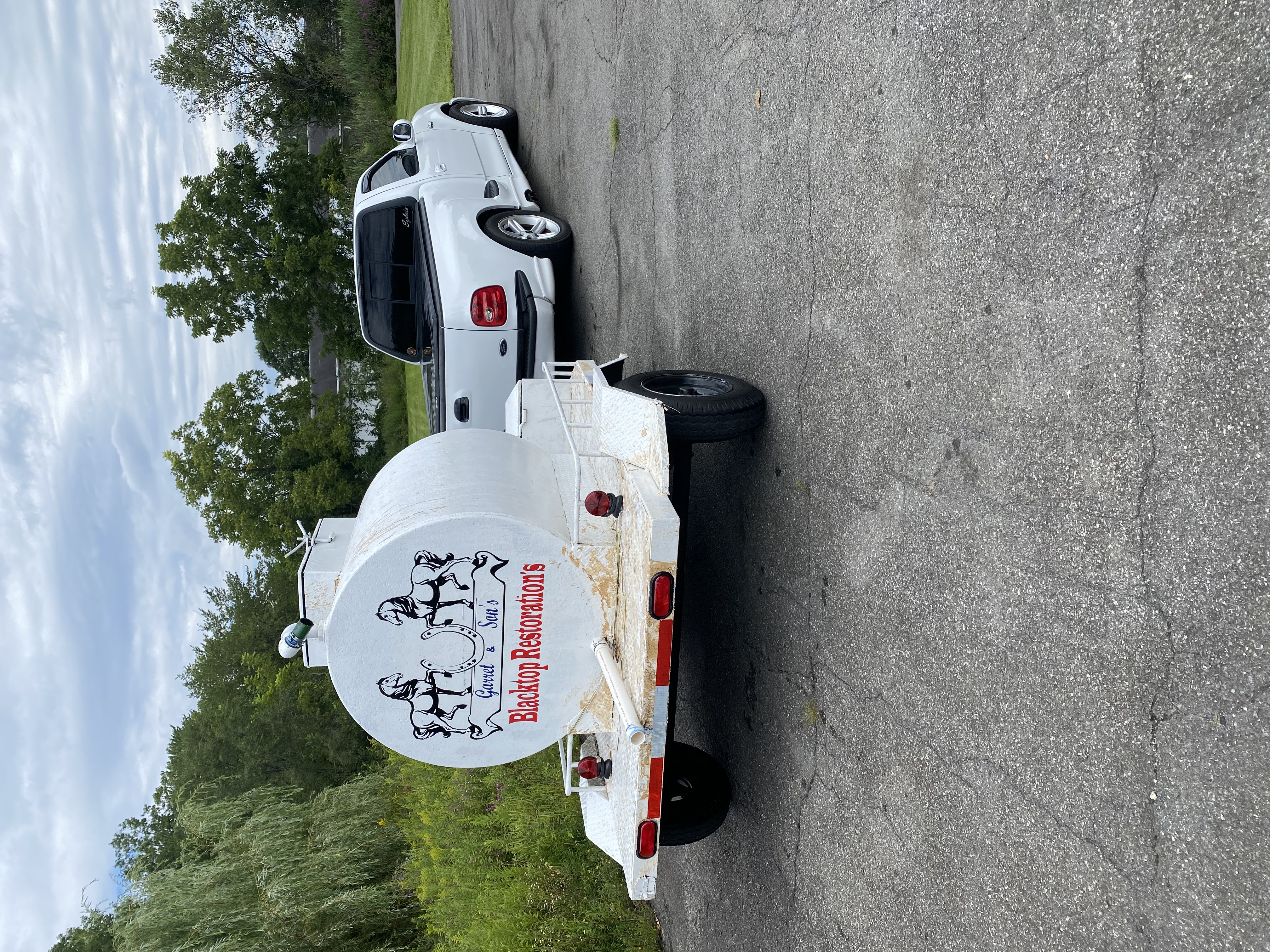 Garret and sons logo