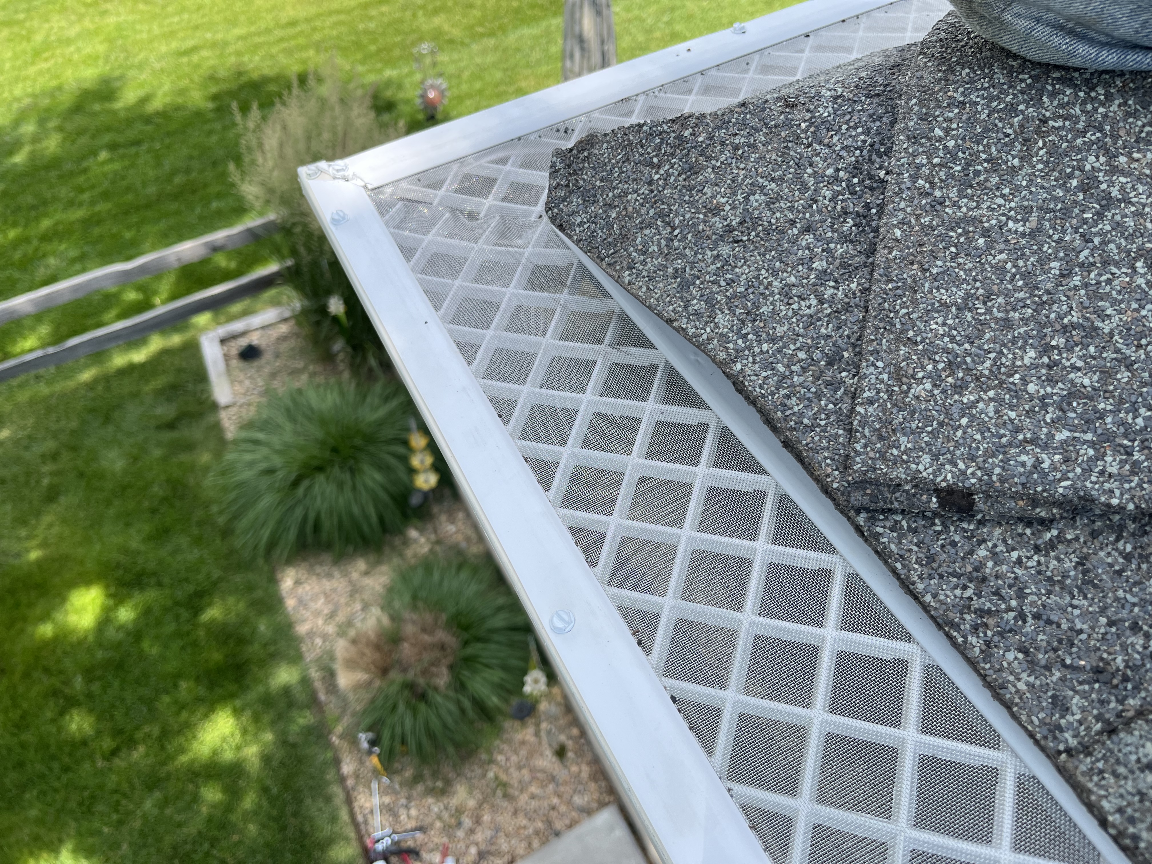 JRB seamless gutters LLC logo