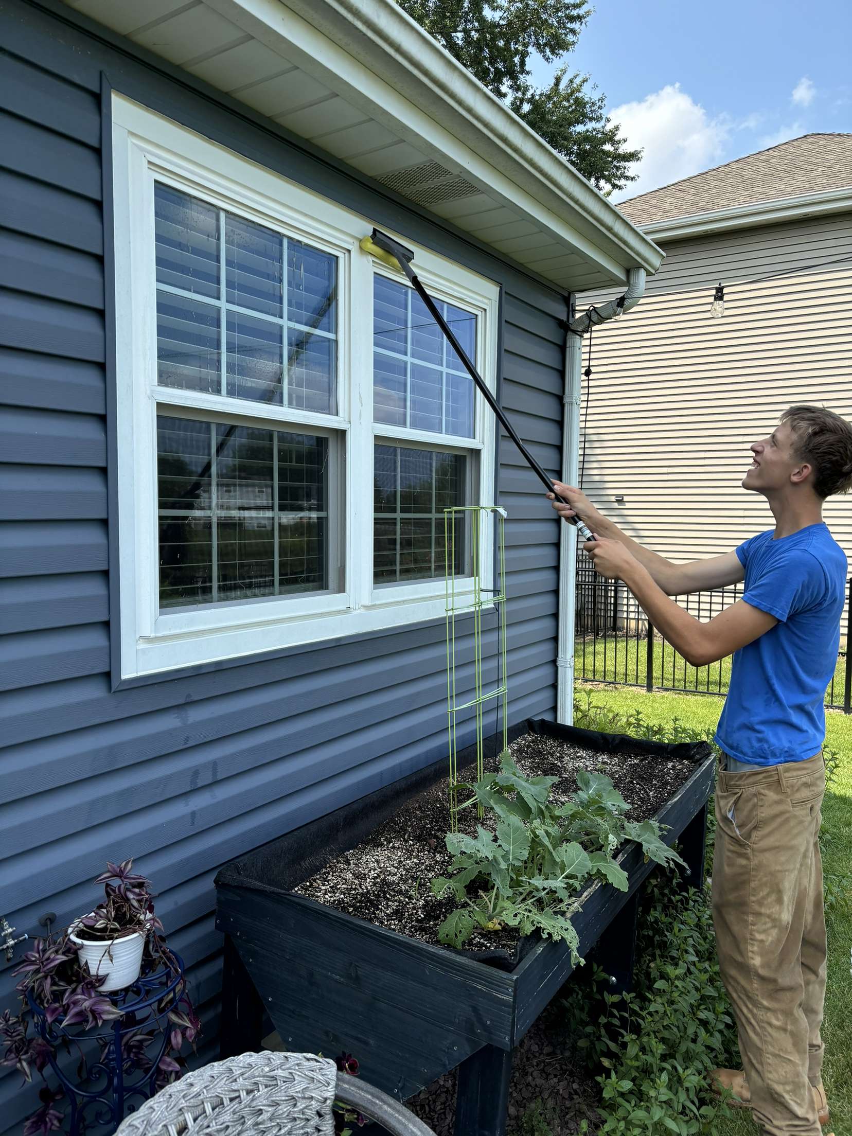 Twin Clean Window Washing Services logo