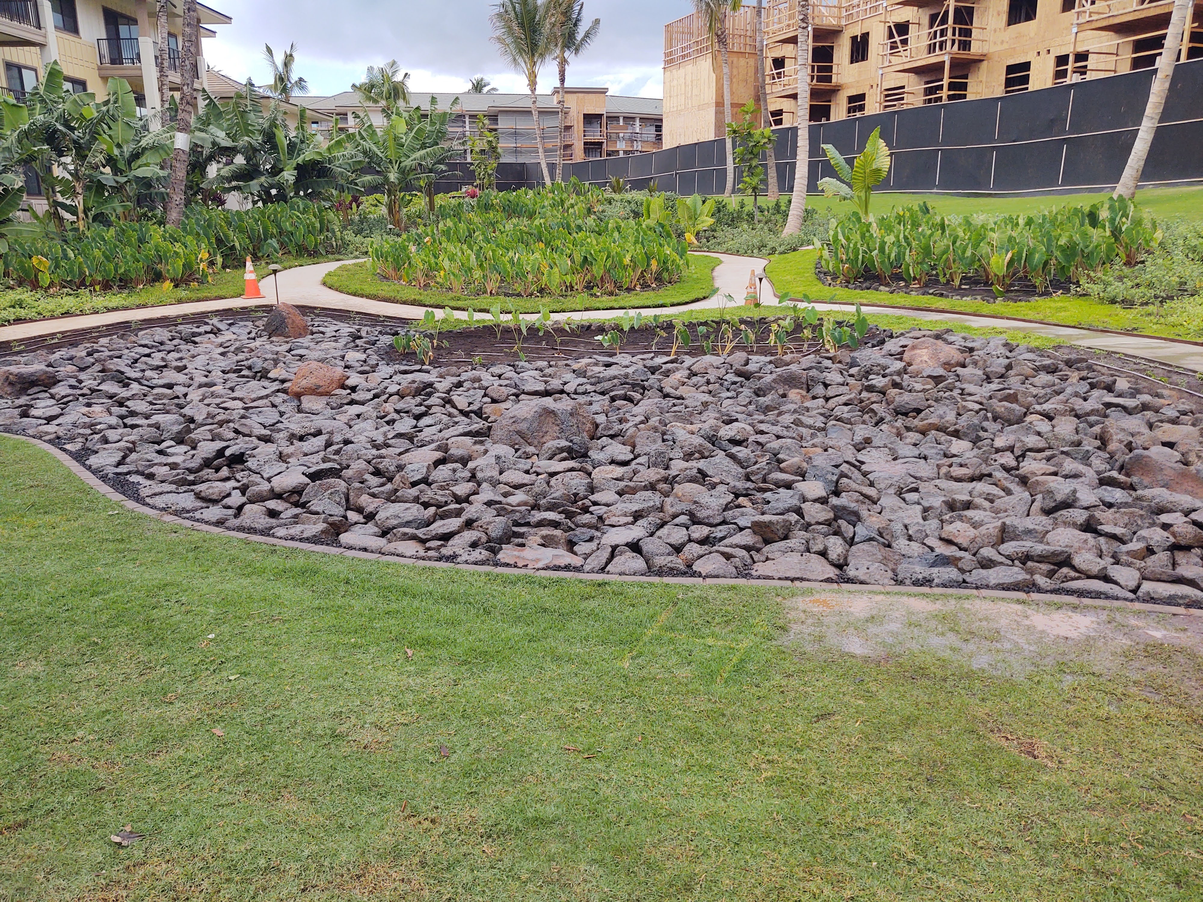 Hui landscaping an irrigation logo
