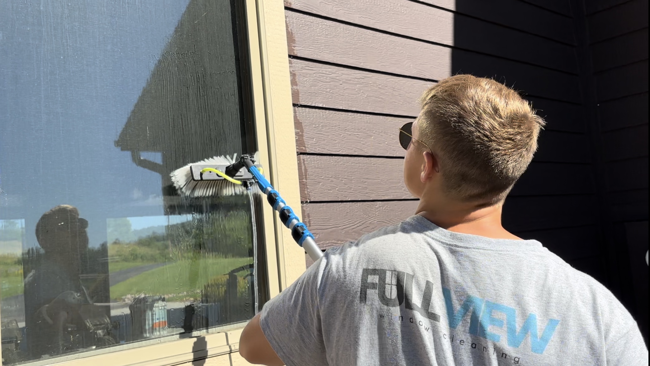 FULLVIEW Window Washing LLC logo