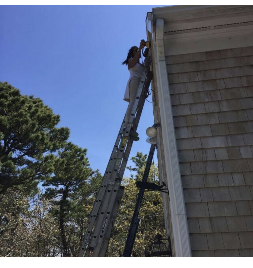 Katiahudson painting logo