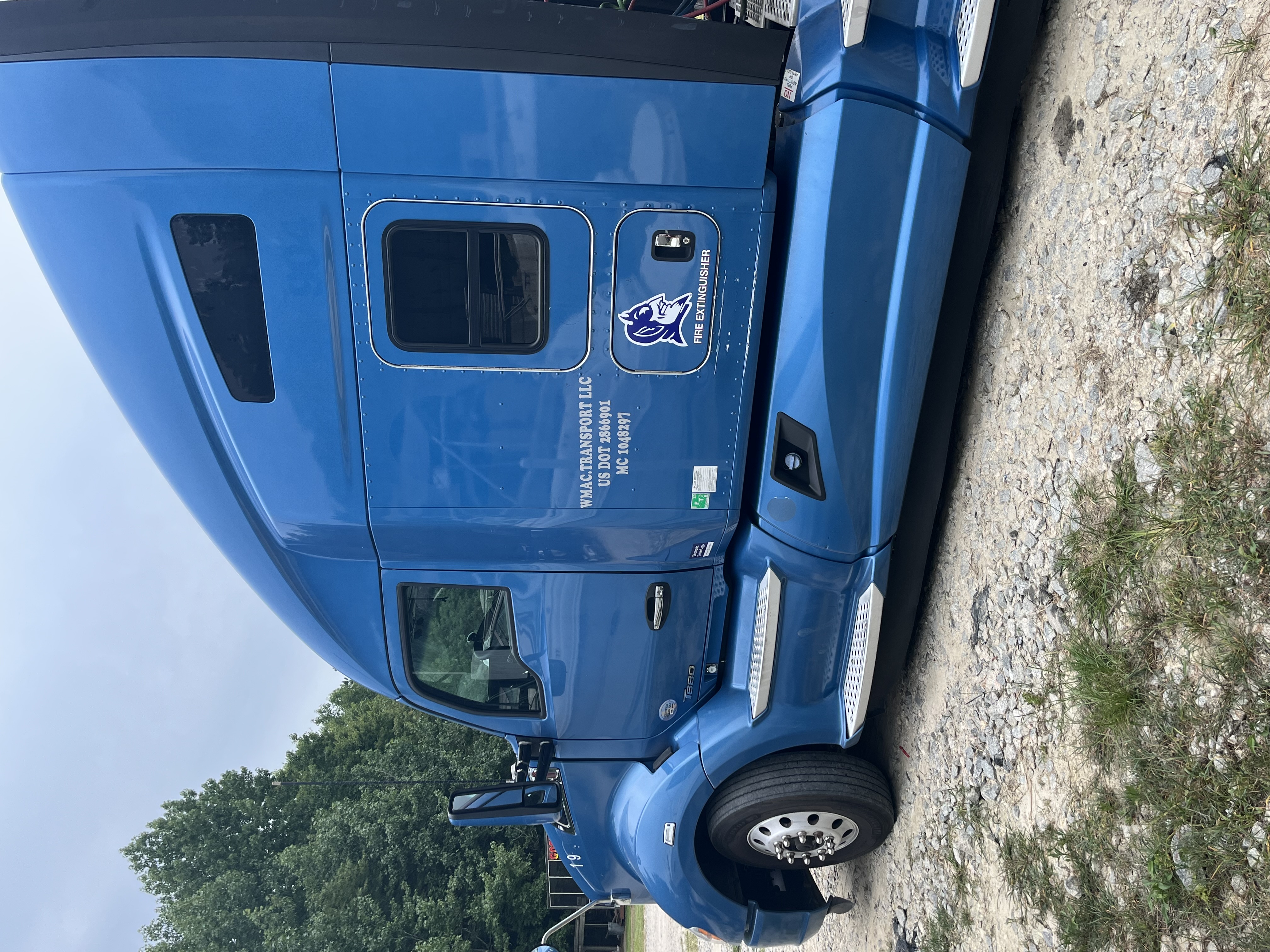 WMacTransport and services logo