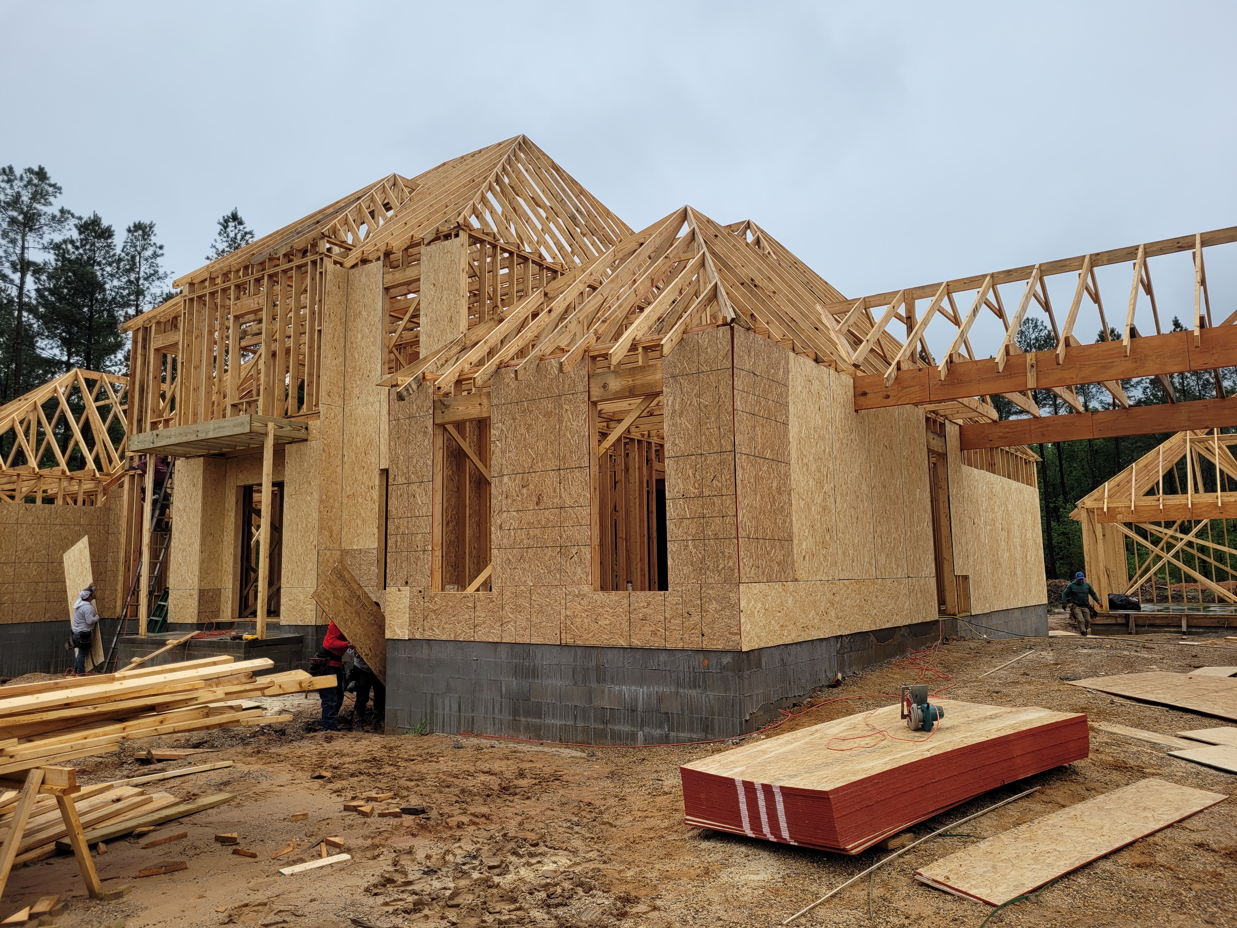 W.R. Brewer Construction llc. logo