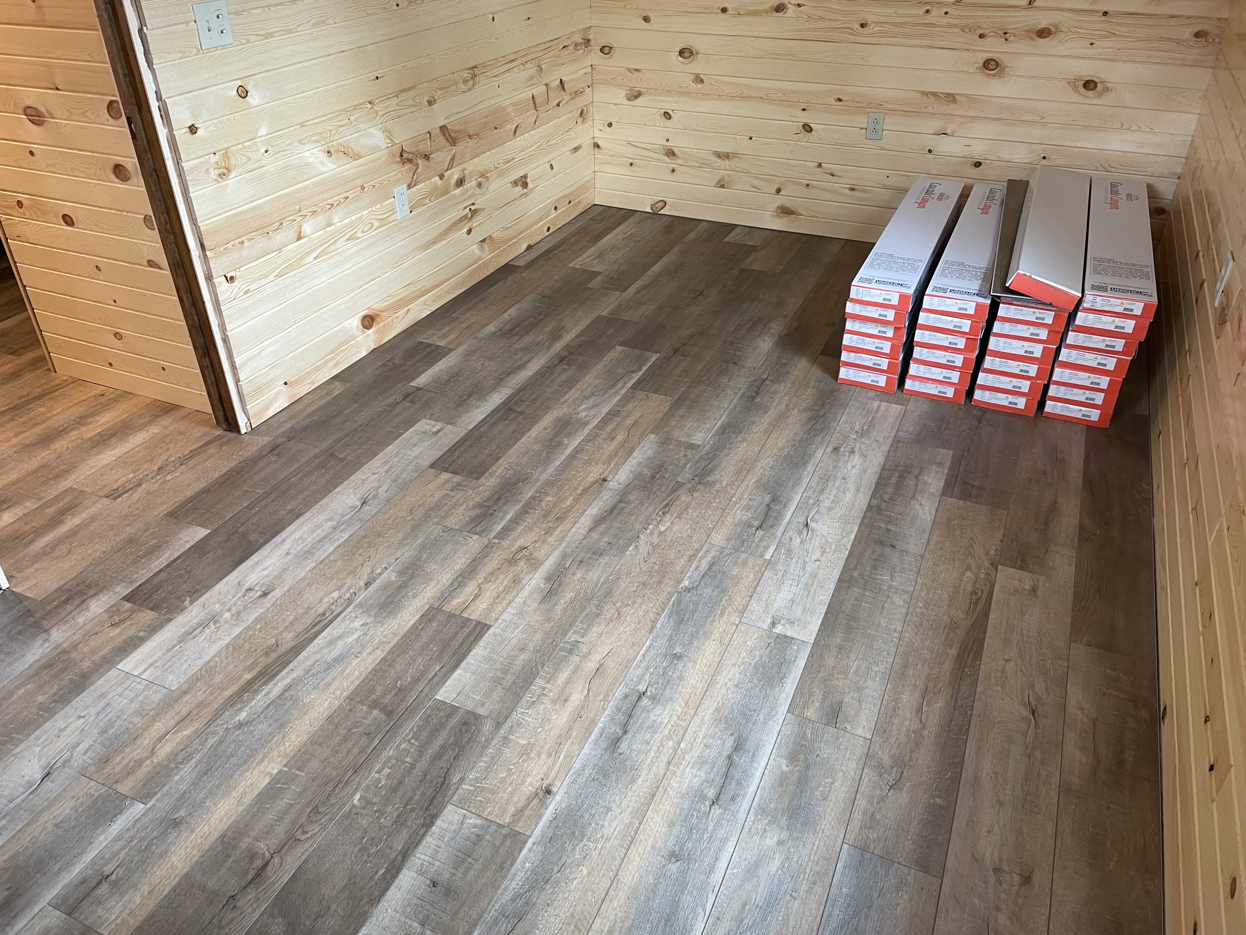 Ideal Flooring logo