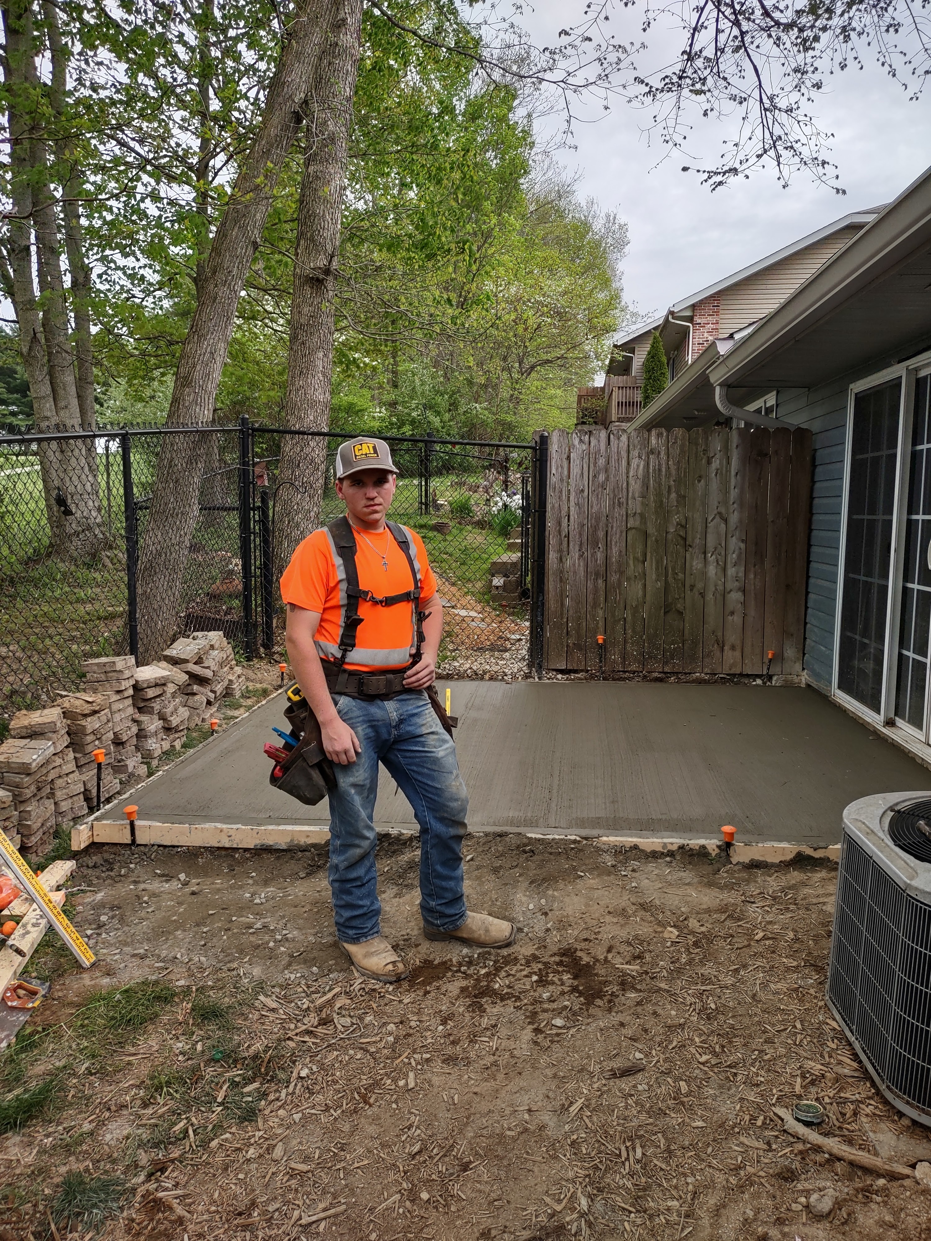 Thompsons Concrete & Carpentry logo