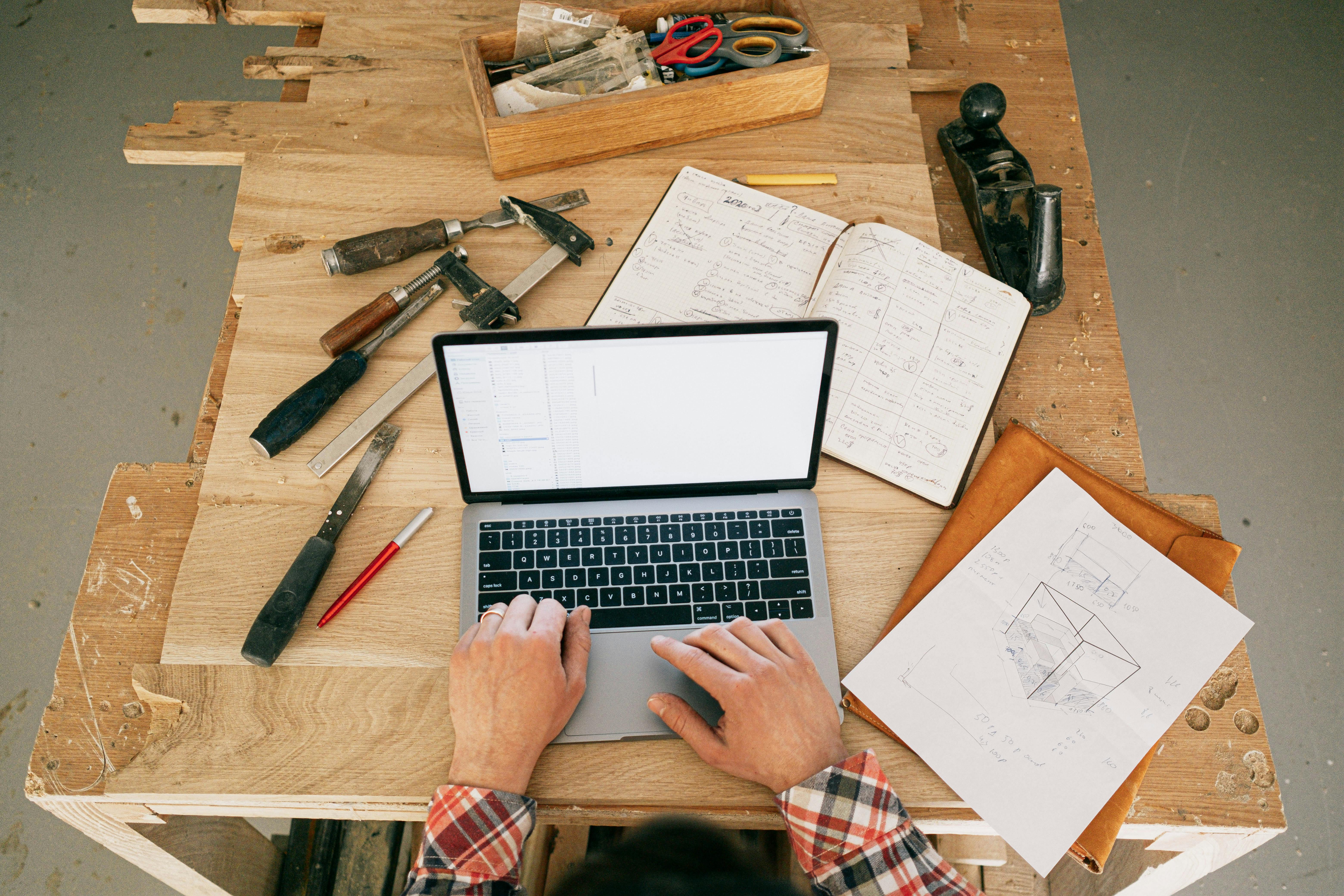 Quick Fix Handyman logo