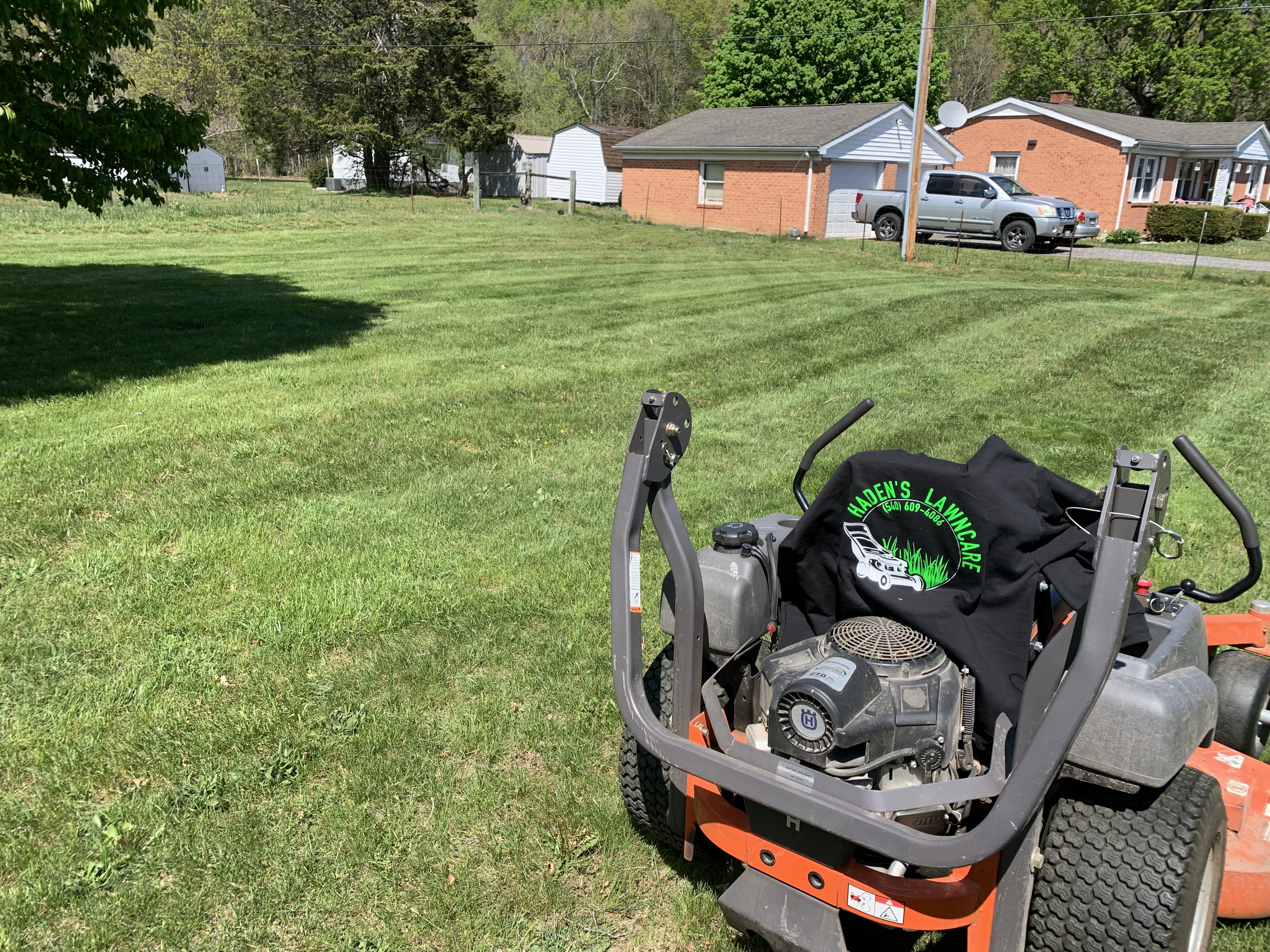 Haden’s Lawn Care, LLC logo