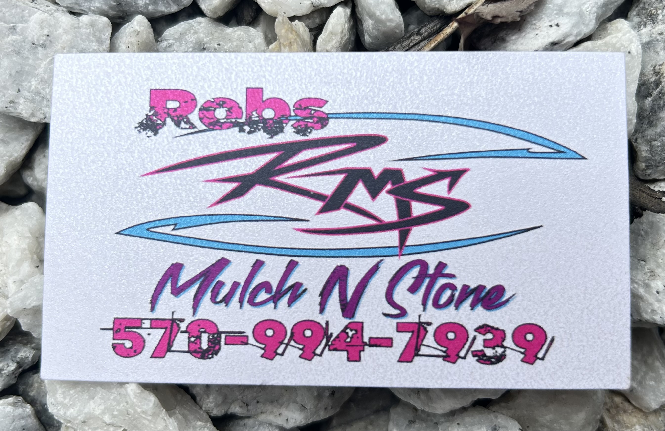 Rob’s Mulch N Stone logo