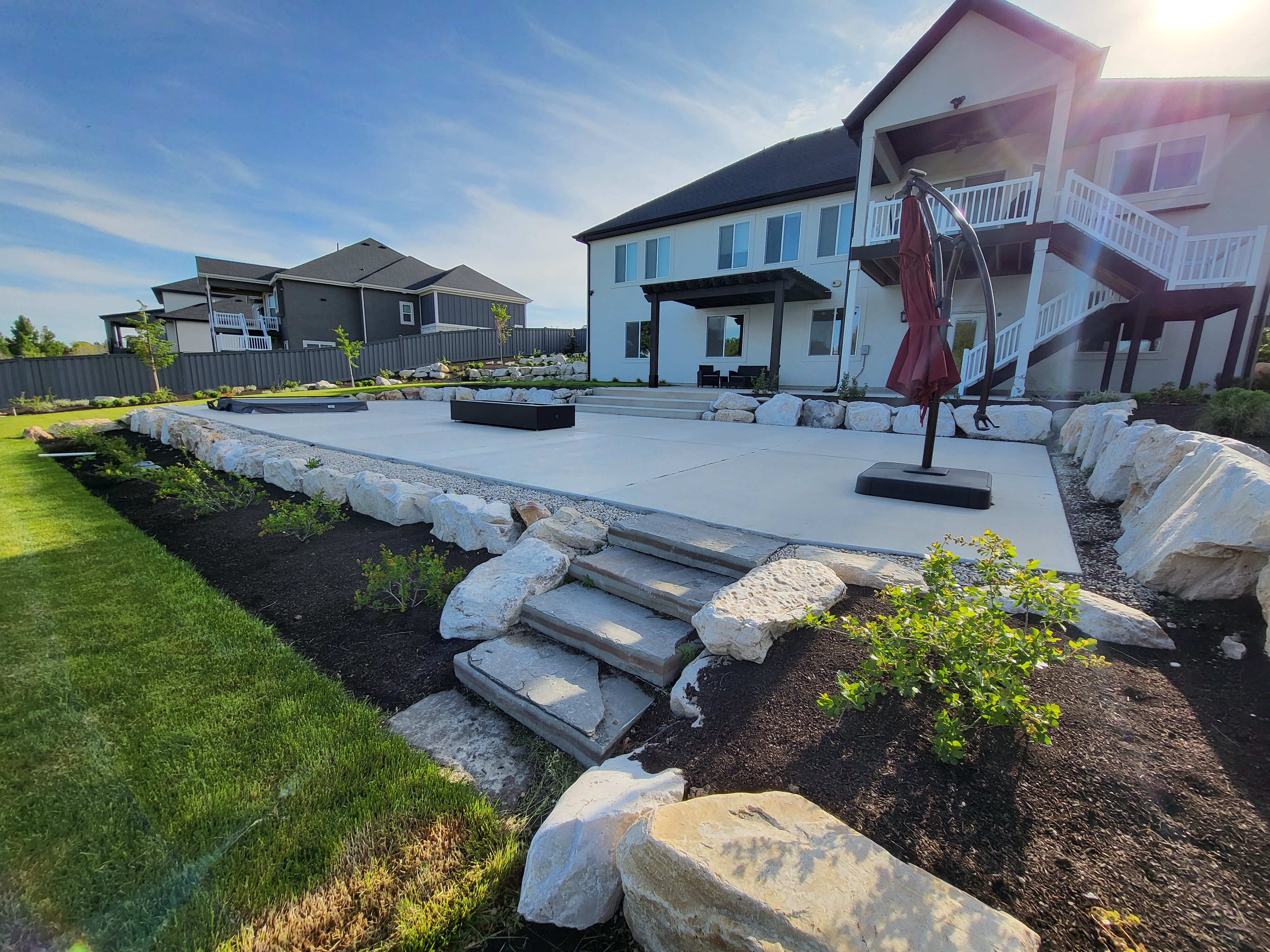 Logo for Pitt Landscape & Construction