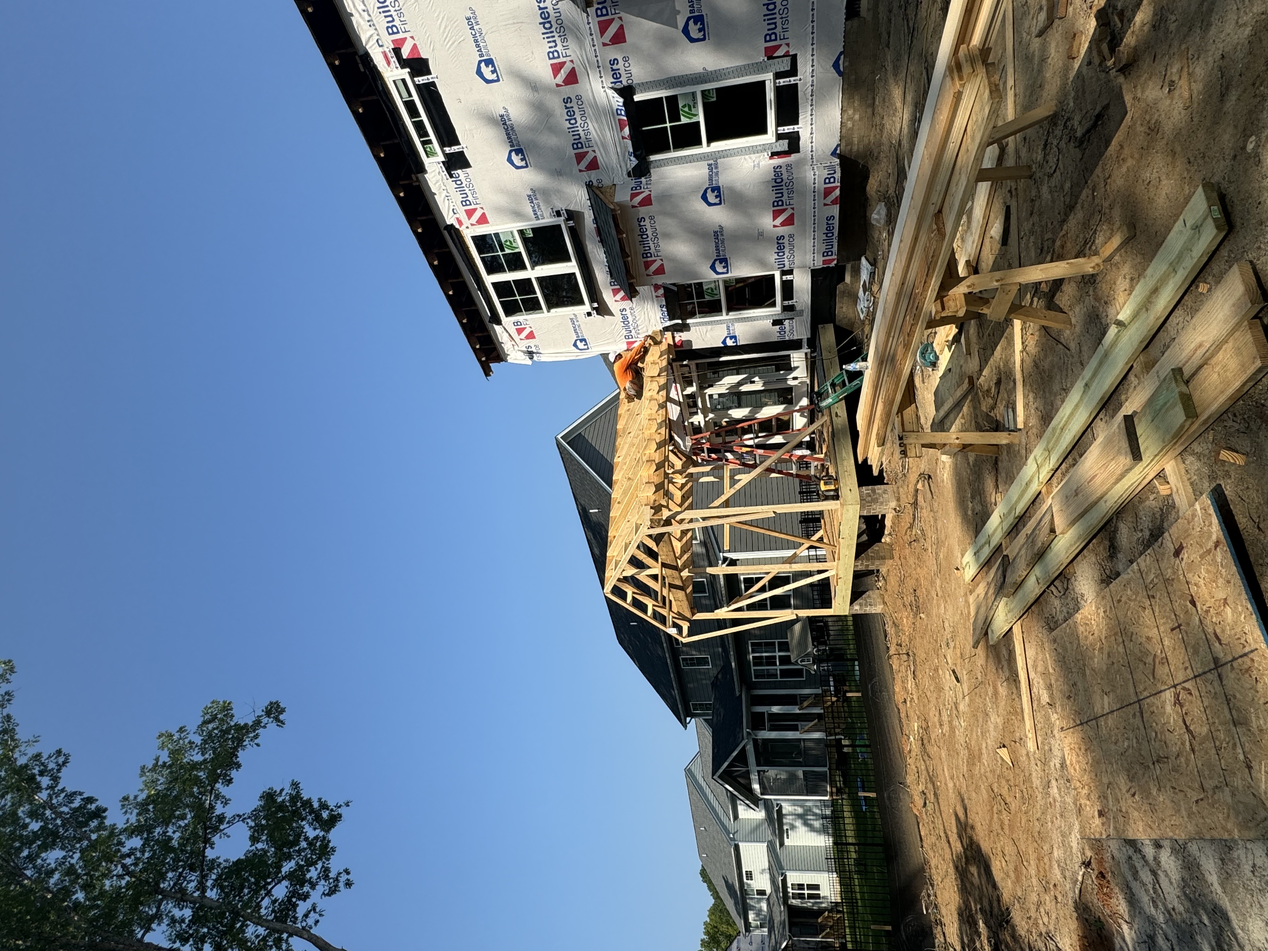 HRC Homes & REMODELING  logo