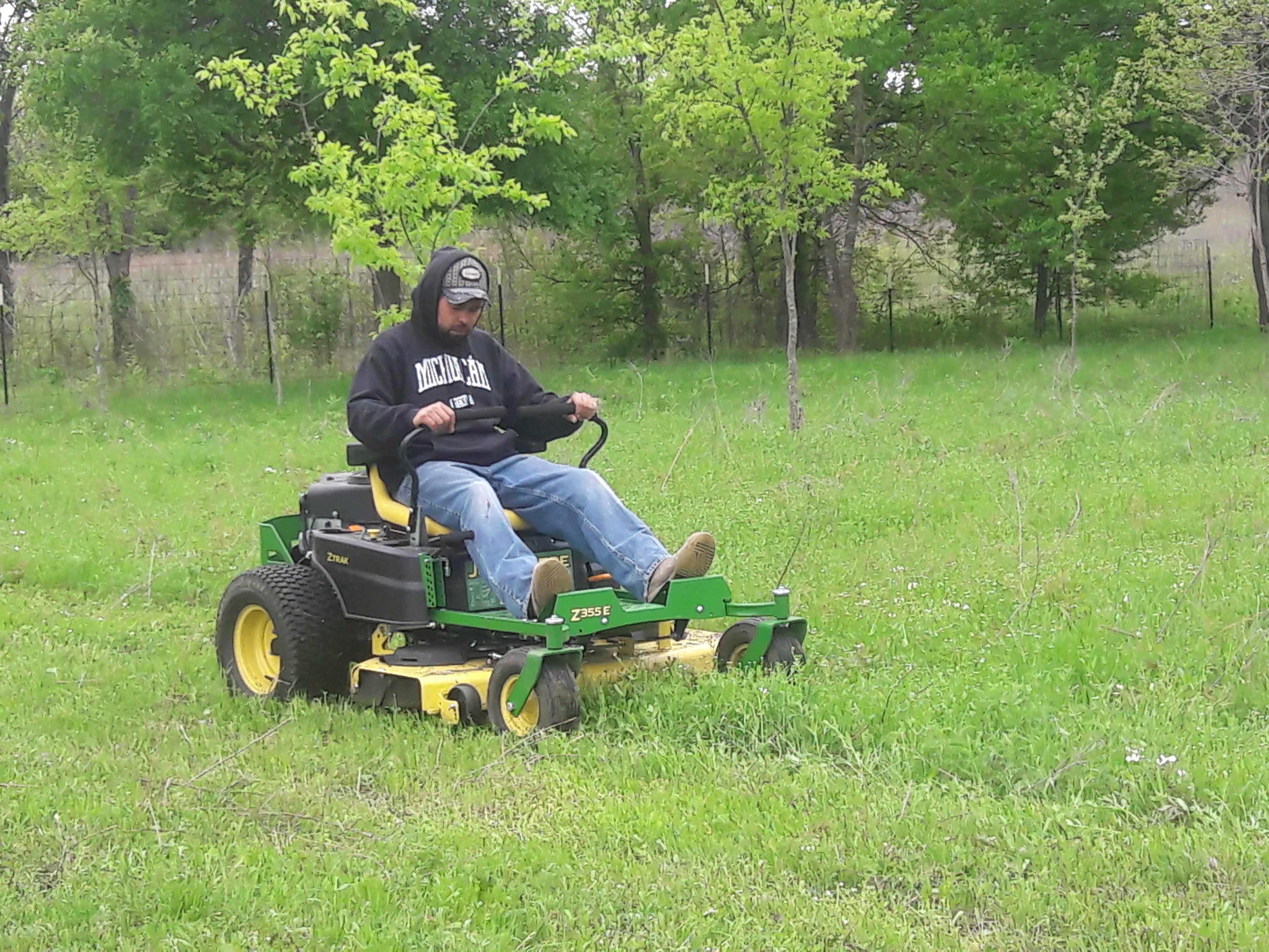 Delgado Landscaping and Garden logo