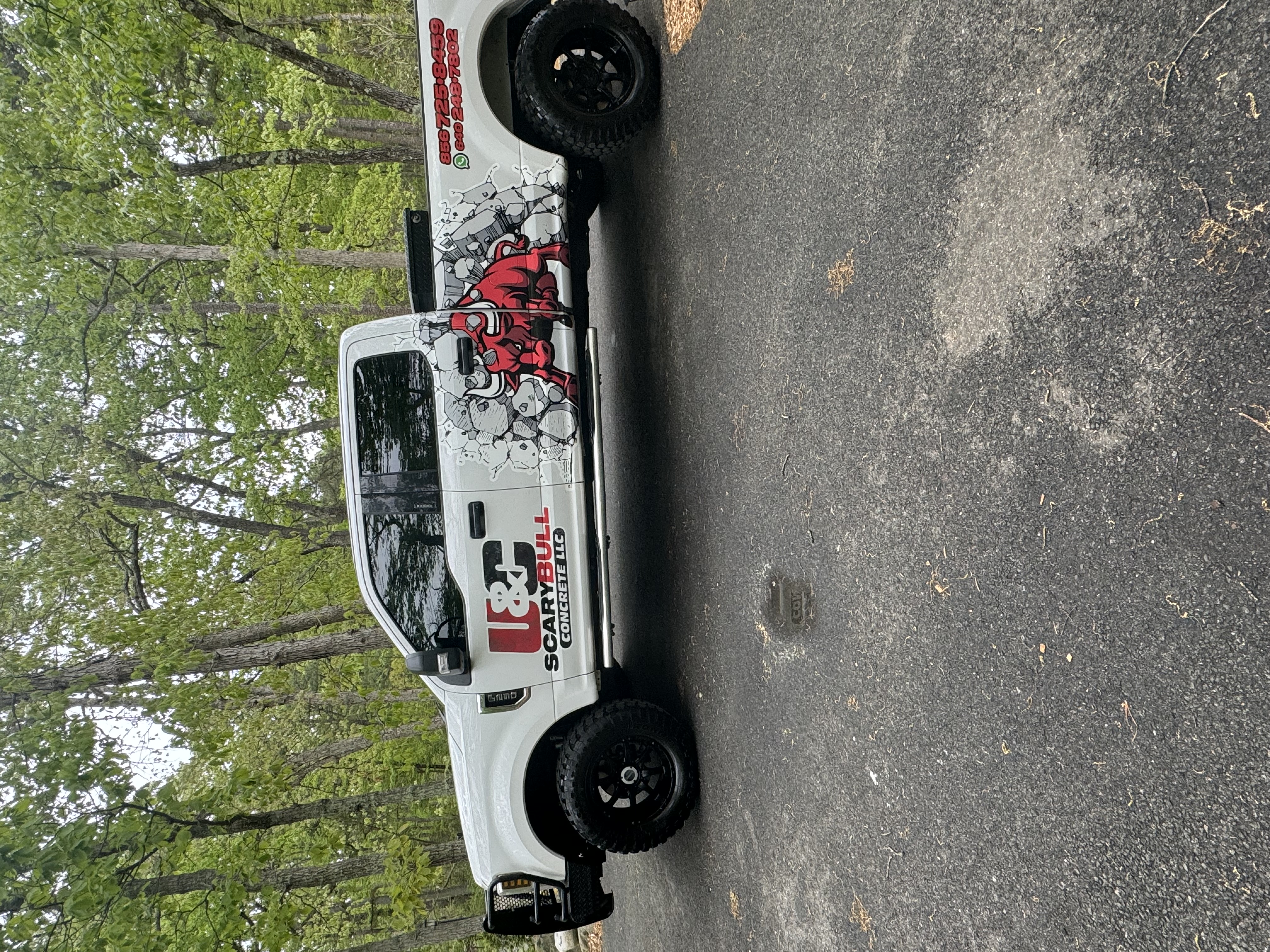 U&C SCARYBULL CONCRETE logo
