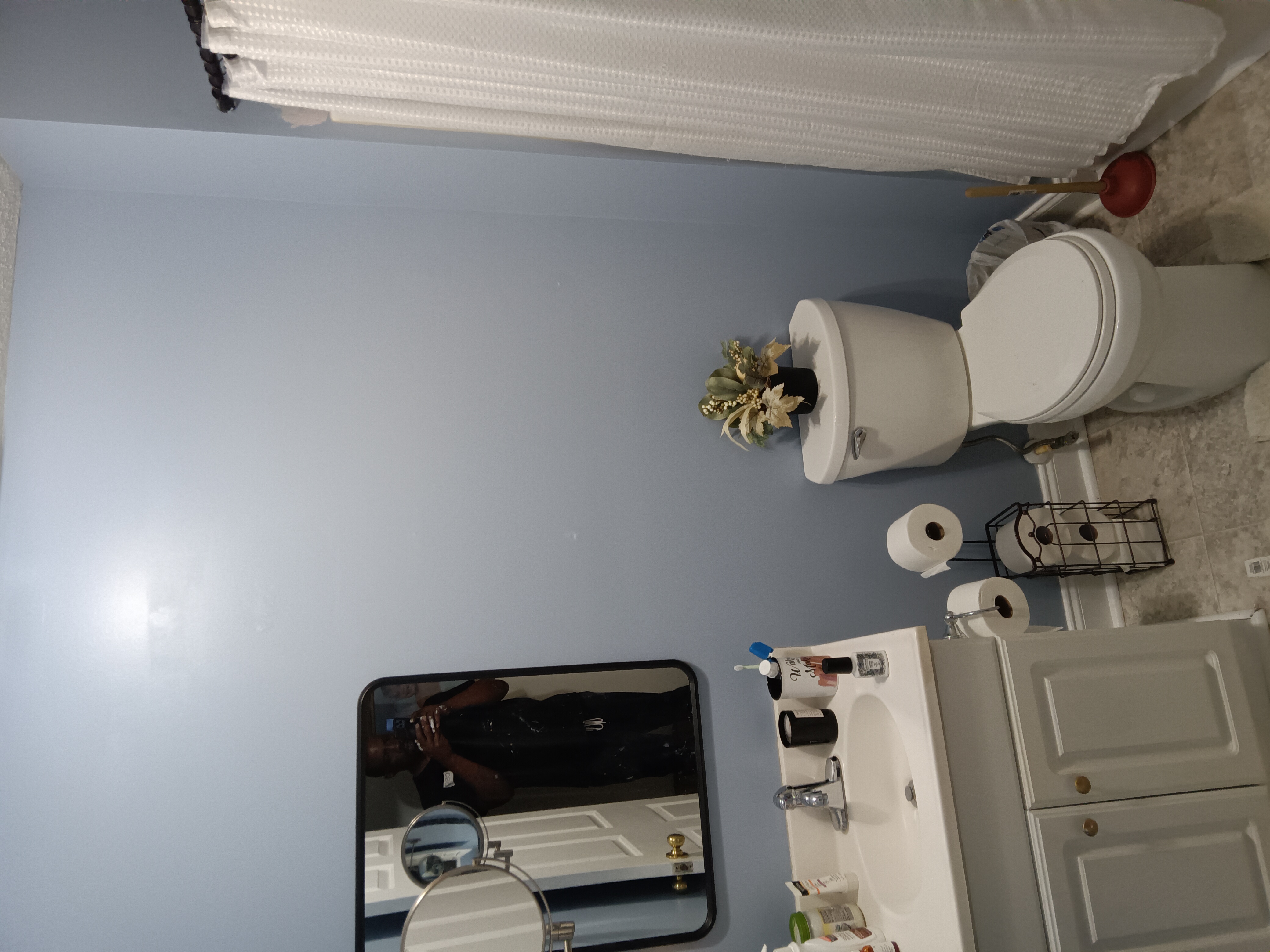 CBG PAINT N CLEANING SERVICES LLC logo