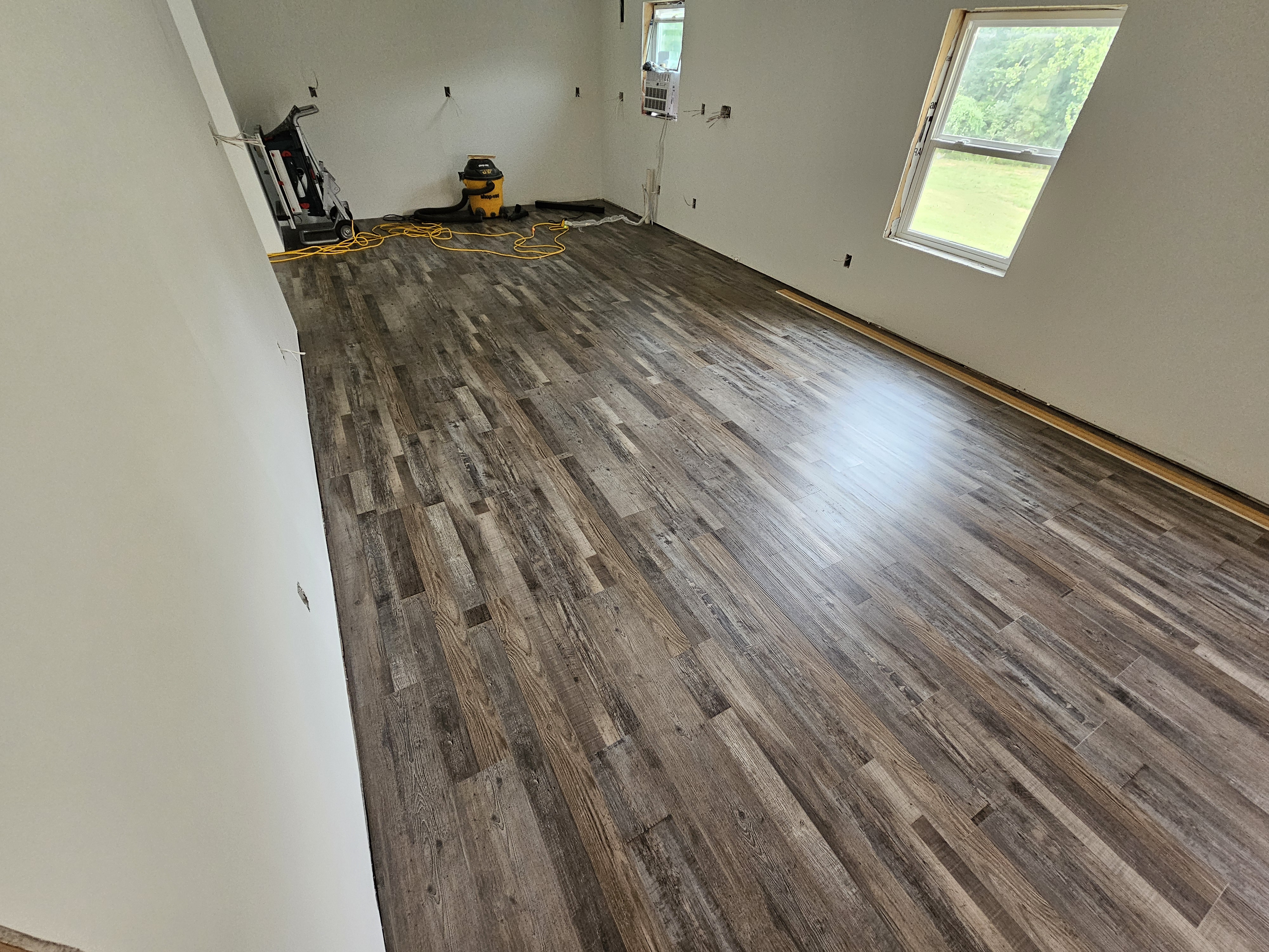 LDH Flooring And More logo