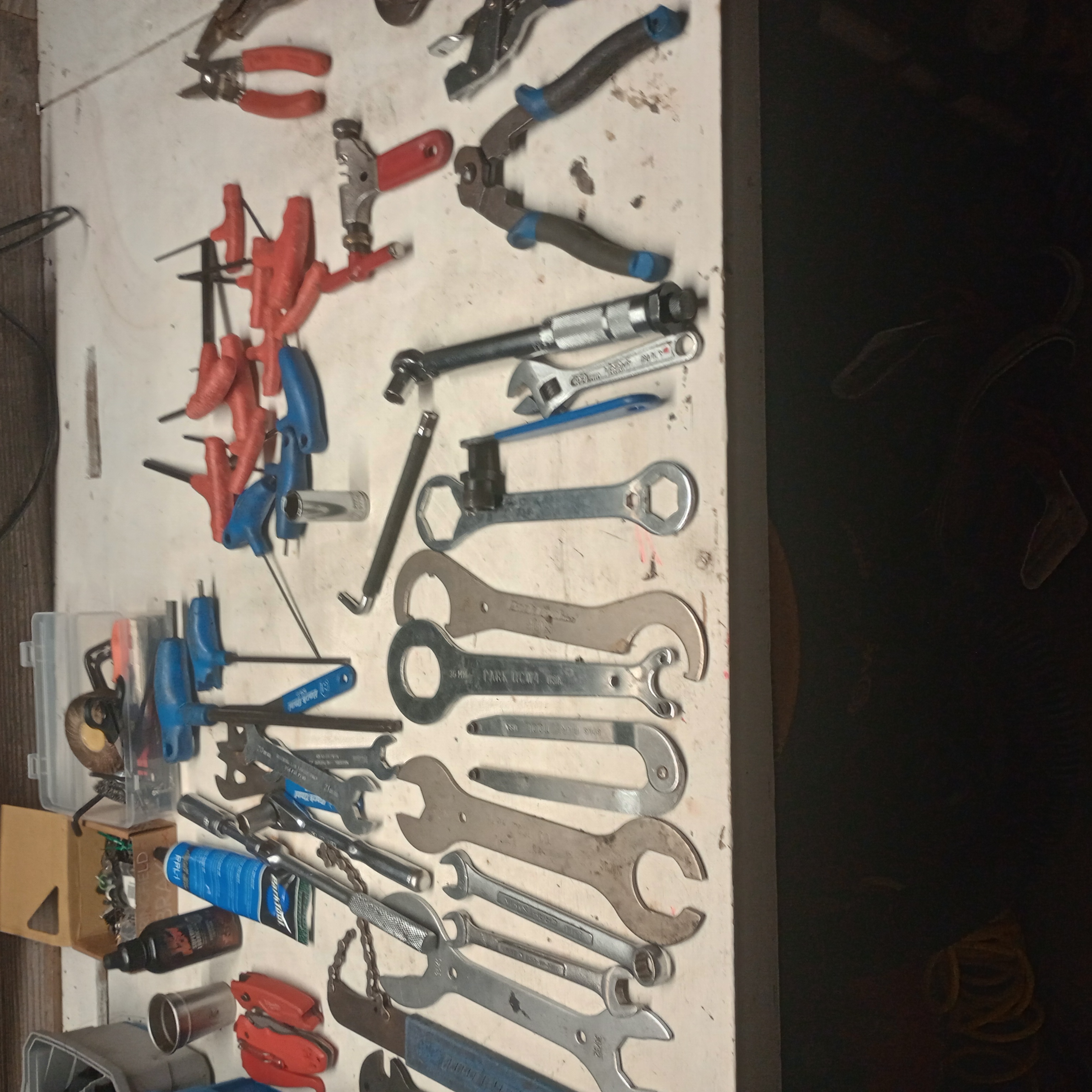 Leatherhands Assembly service logo