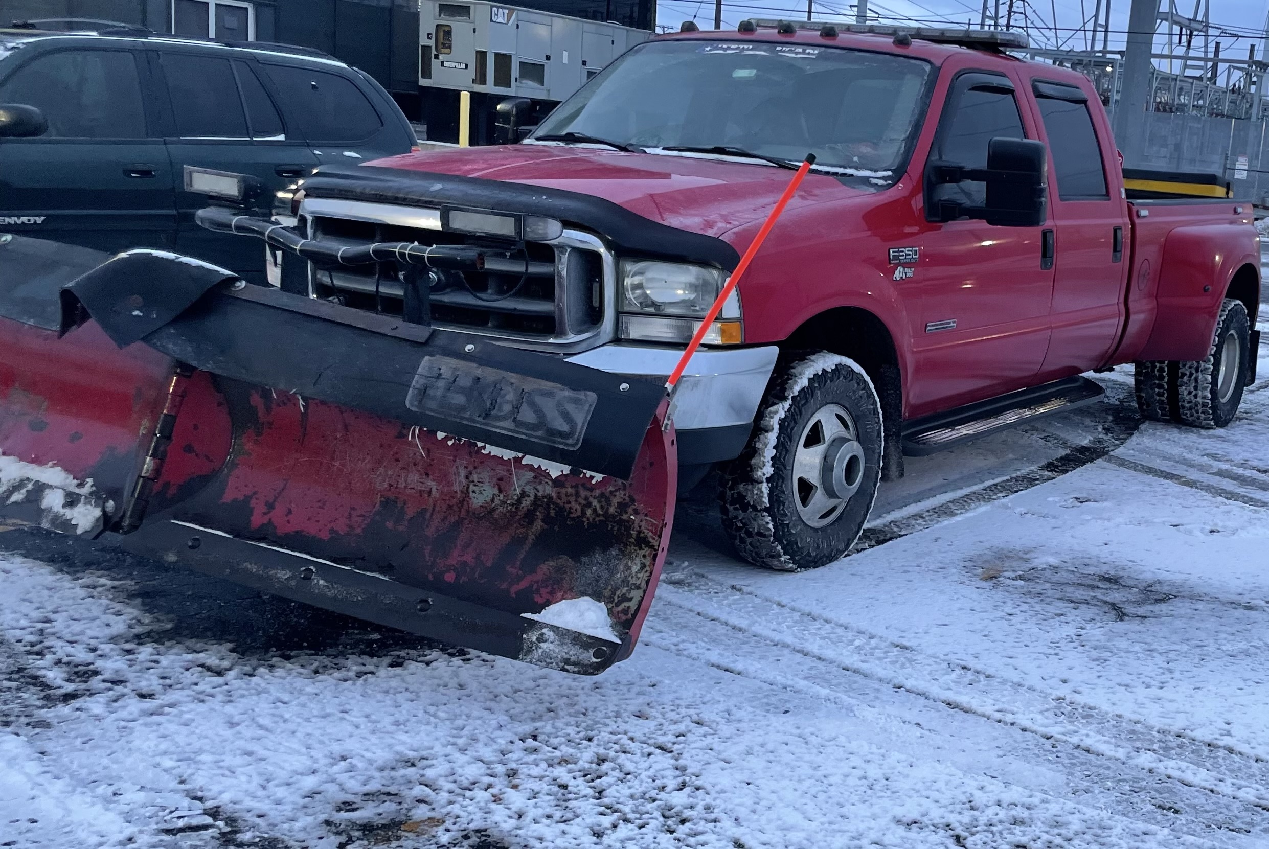 Pellot snowplowing logo