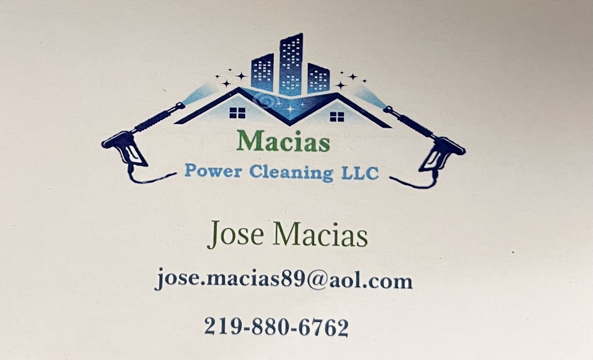 Macias Power Cleaning LLC logo