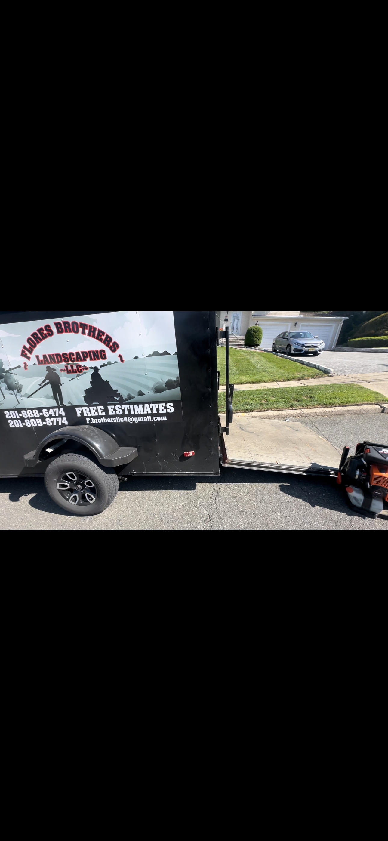 Flores Brothers Landscaping LLC logo