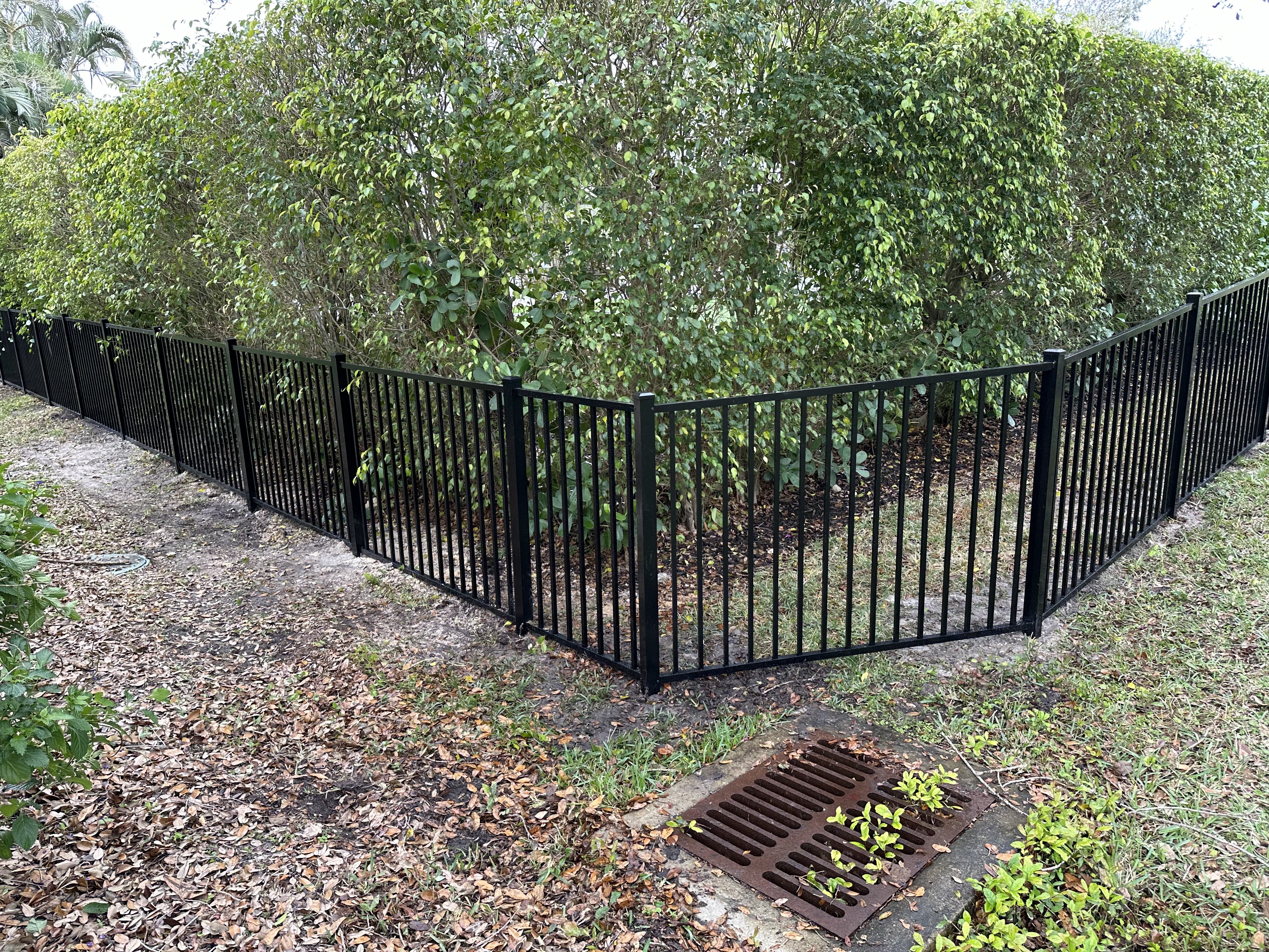 M.G. Fence LLC logo