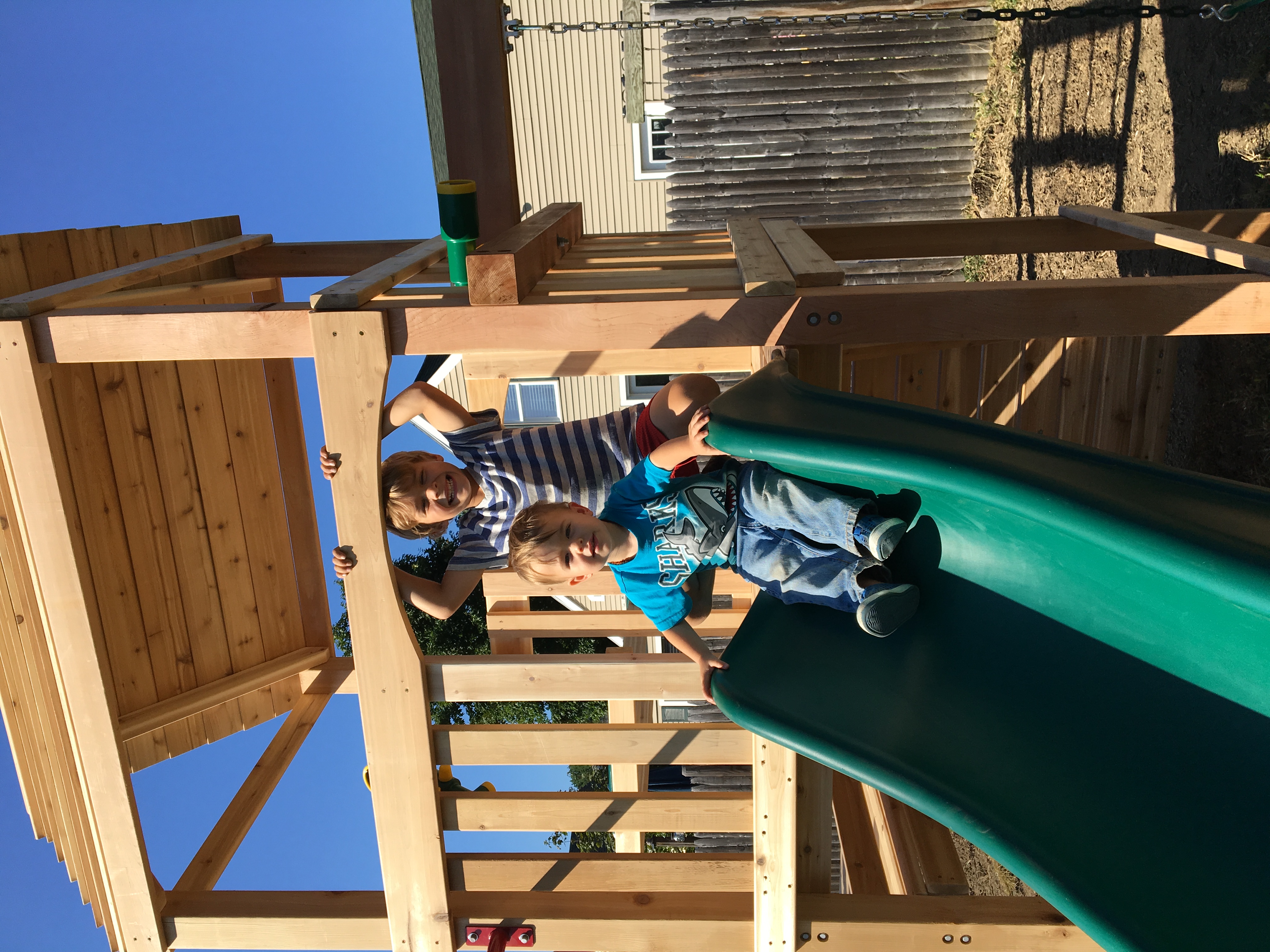 Pete's playset installation logo